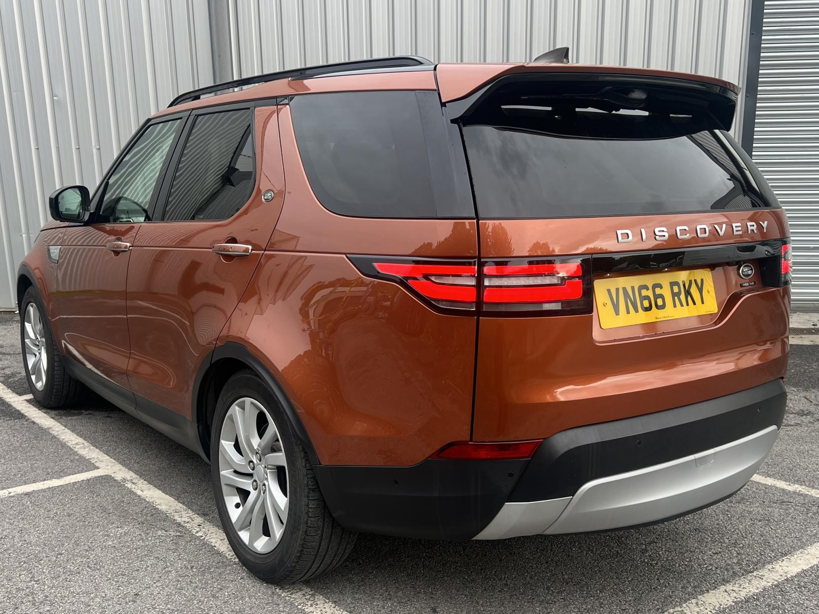 Land Rover Discovery 3.0 TD V6 HSE Luxury SUV 5dr Diesel Auto 4WD Euro 6 (s/s) (258 ps)