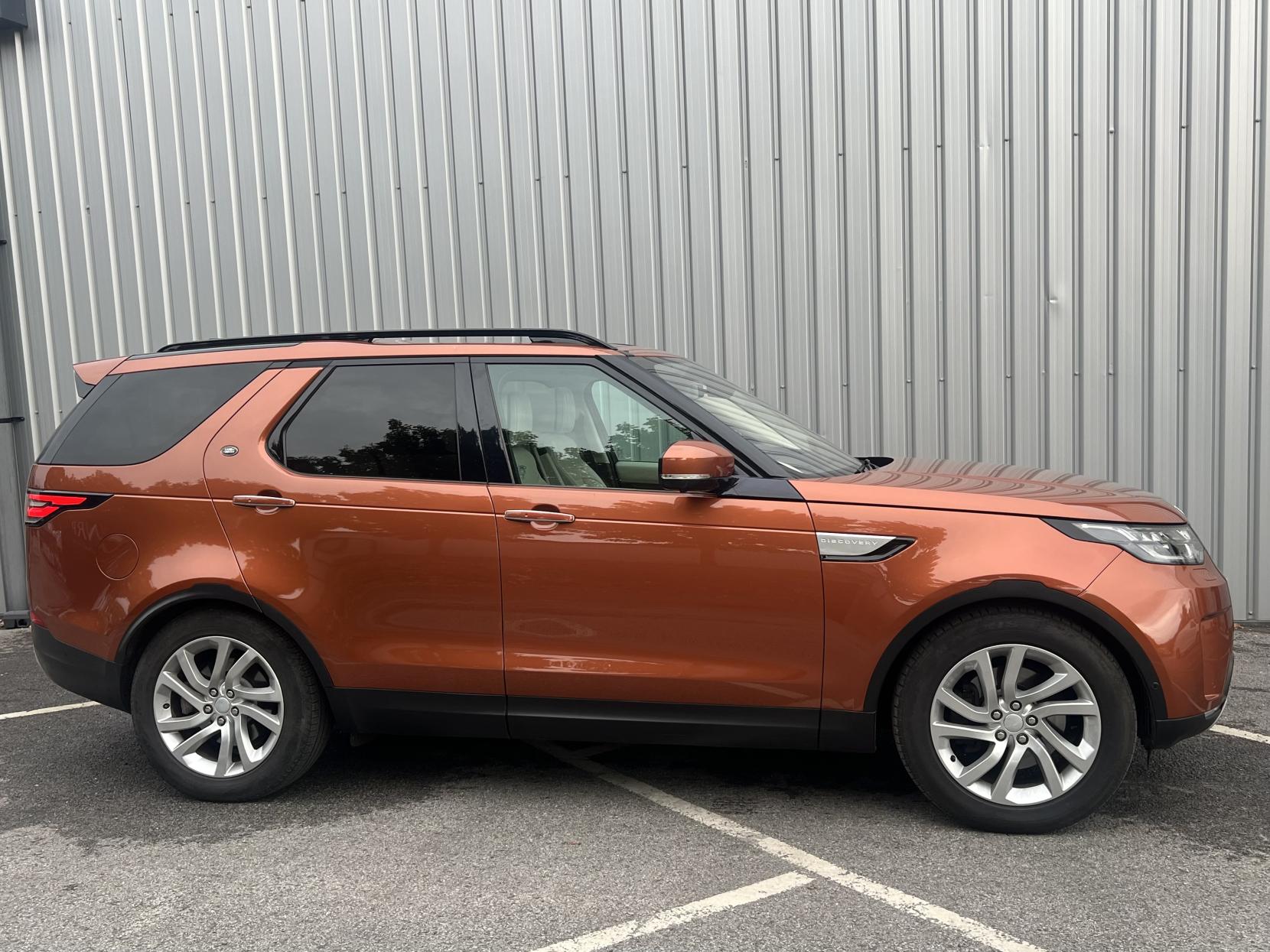Land Rover Discovery 3.0 TD V6 HSE Luxury SUV 5dr Diesel Auto 4WD Euro 6 (s/s) (258 ps)