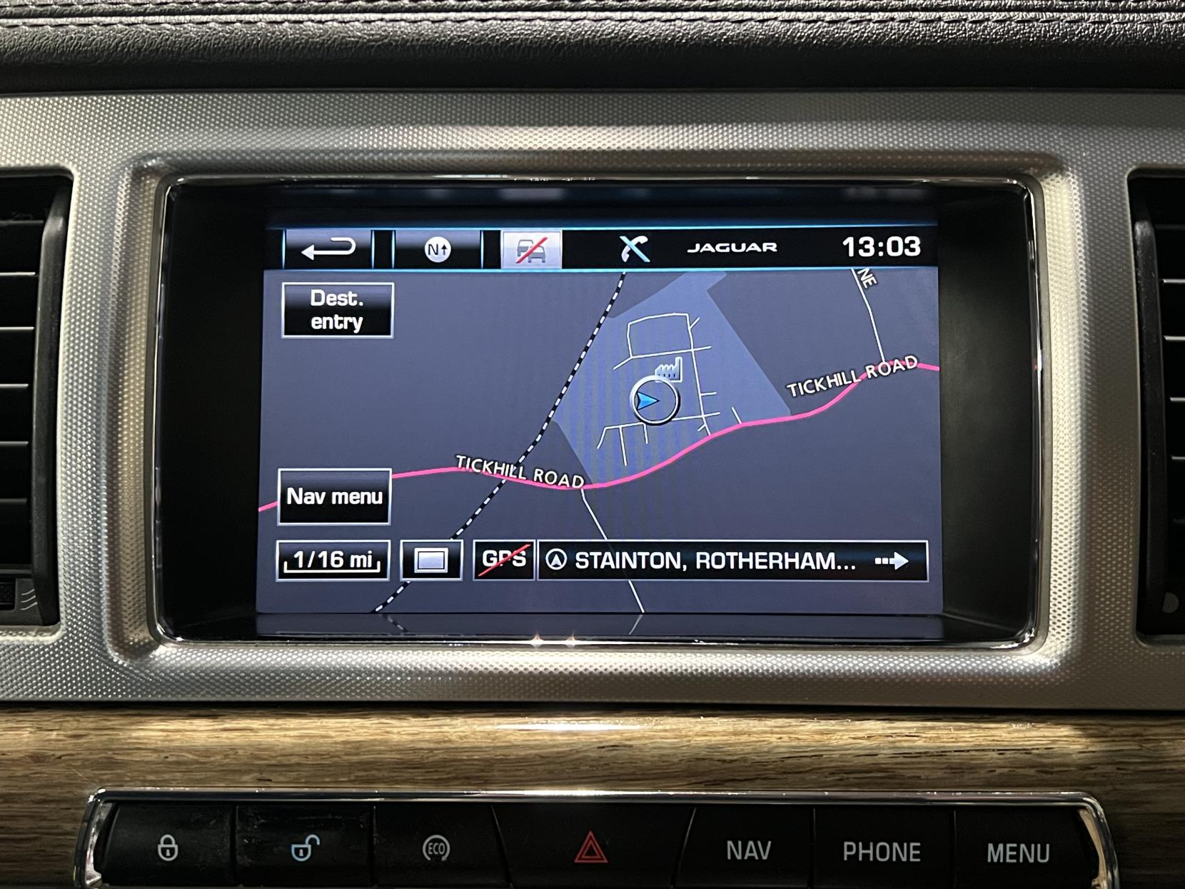 Jaguar XF 2.2d Premium Luxury Saloon 4dr Diesel Auto Euro 5 (s/s) (200 ps)