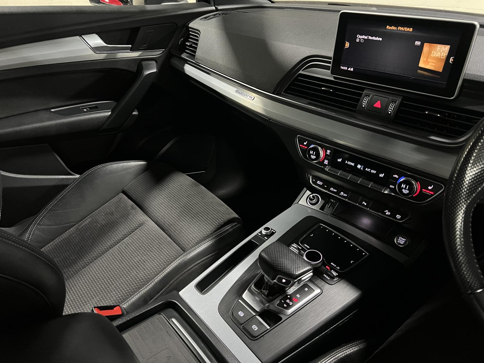 Audi Q5 2.0 TFSI S line SUV 5dr Petrol S Tronic quattro Euro 6 (s/s) (252 ps)