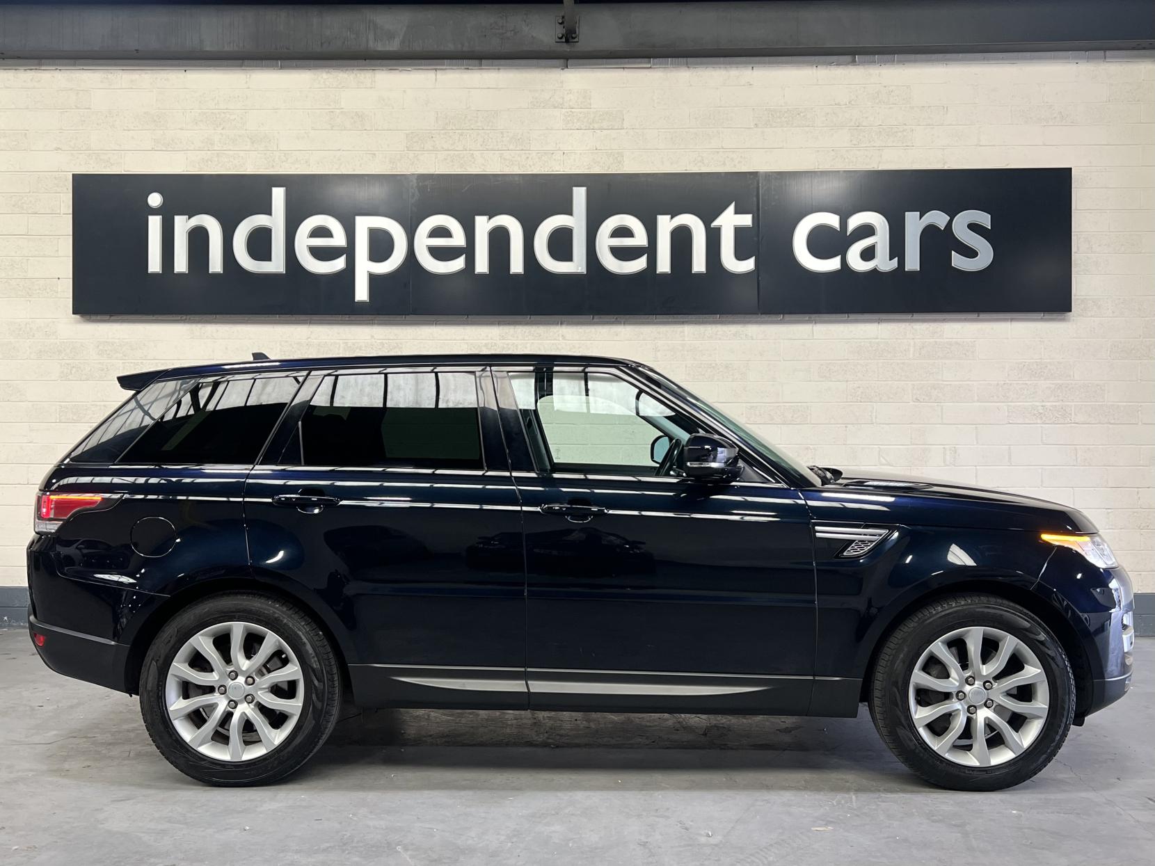 Land Rover Range Rover Sport 3.0 SD V6 HSE SUV 5dr Diesel Auto 4WD Euro 6 (s/s) (306 ps)