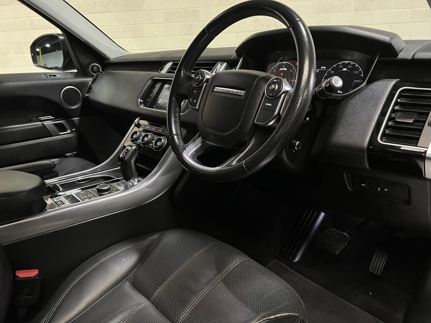 Land Rover Range Rover Sport 3.0 SD V6 HSE SUV 5dr Diesel Auto 4WD Euro 6 (s/s) (306 ps)