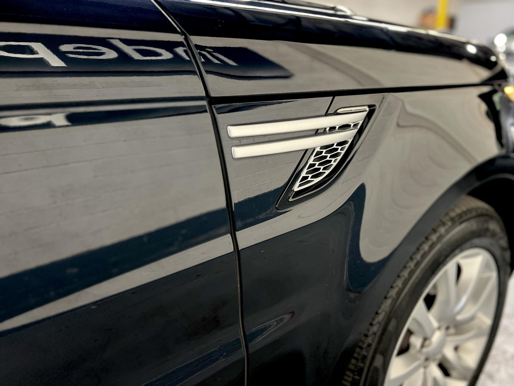 Land Rover Range Rover Sport 3.0 SD V6 HSE SUV 5dr Diesel Auto 4WD Euro 6 (s/s) (306 ps)