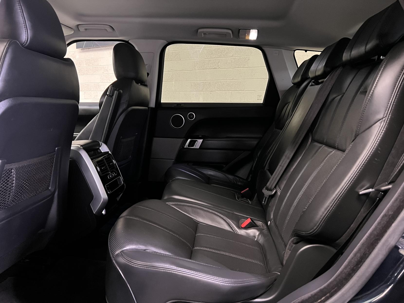 Land Rover Range Rover Sport 3.0 SD V6 HSE SUV 5dr Diesel Auto 4WD Euro 6 (s/s) (306 ps)