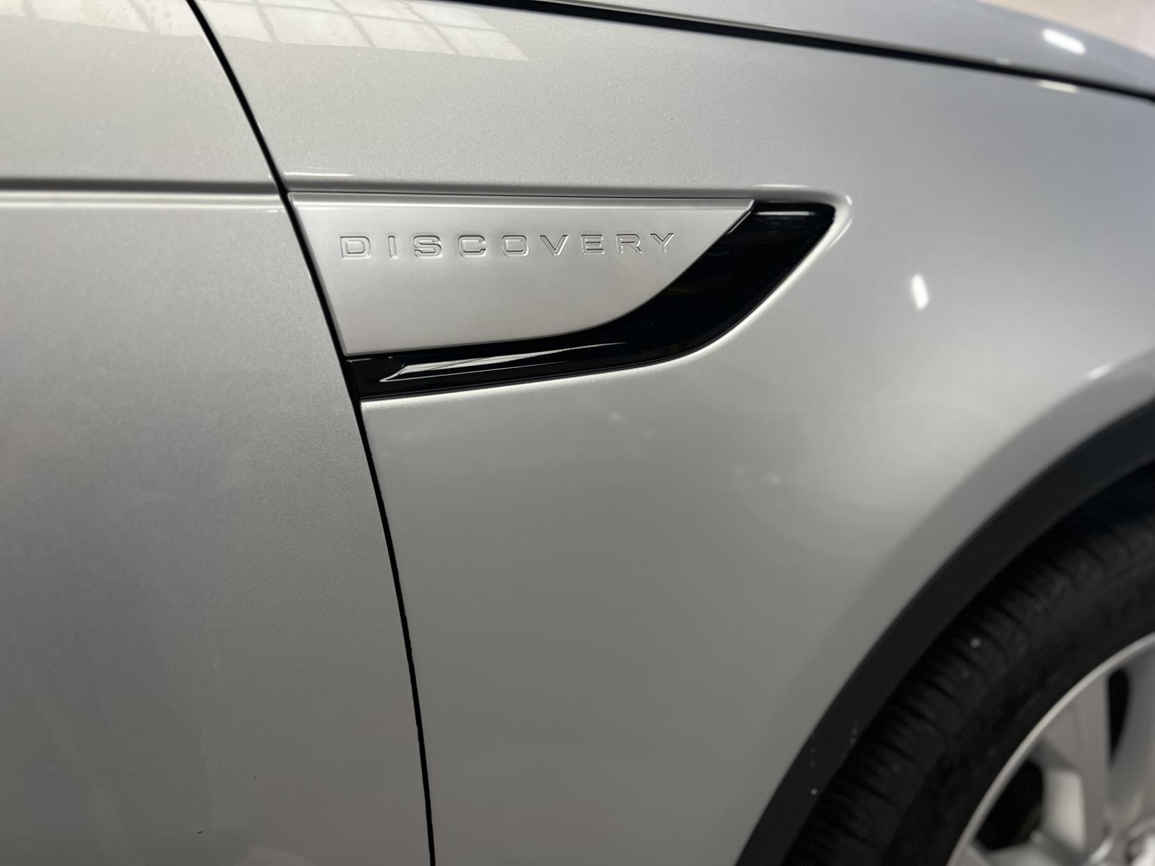 Land Rover Discovery 3.0 TD V6 HSE SUV 5dr Diesel Auto 4WD Euro 6 (s/s) (258 ps)