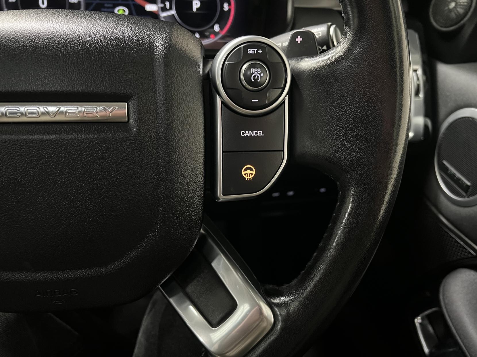 Land Rover Discovery 3.0 TD V6 HSE SUV 5dr Diesel Auto 4WD Euro 6 (s/s) (258 ps)