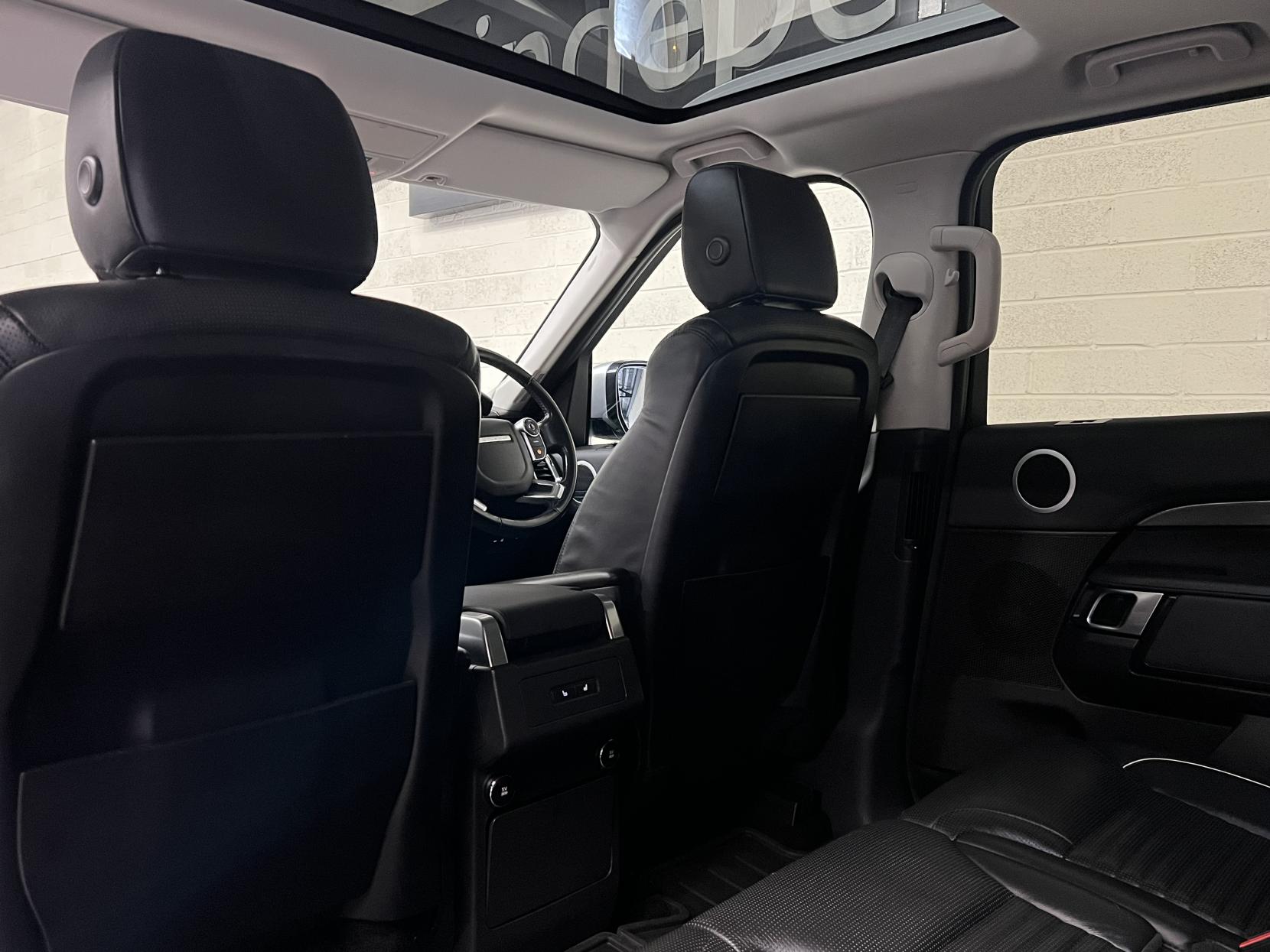 Land Rover Discovery 3.0 TD V6 HSE SUV 5dr Diesel Auto 4WD Euro 6 (s/s) (258 ps)