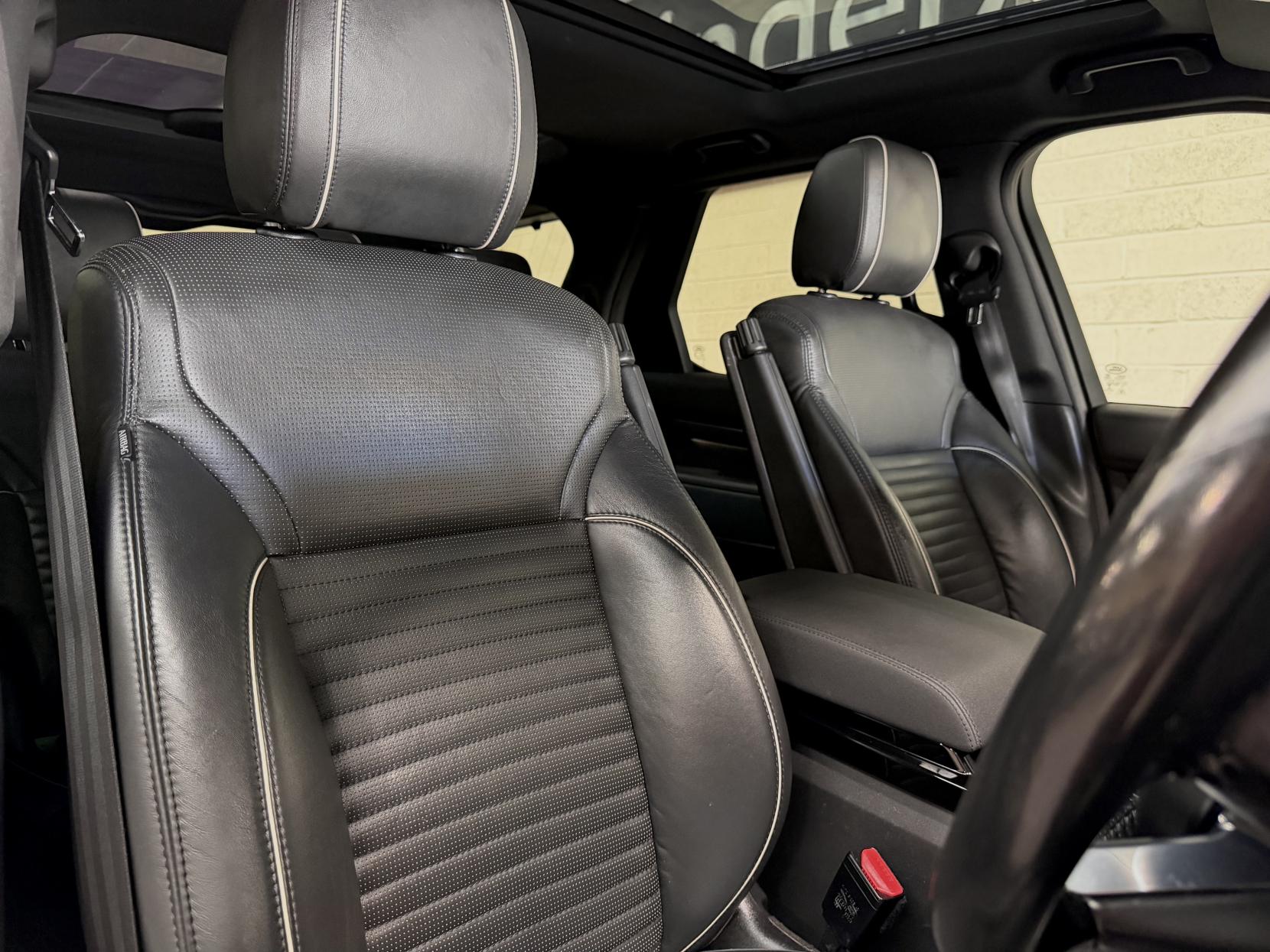 Land Rover Discovery 3.0 TD V6 HSE SUV 5dr Diesel Auto 4WD Euro 6 (s/s) (258 ps)