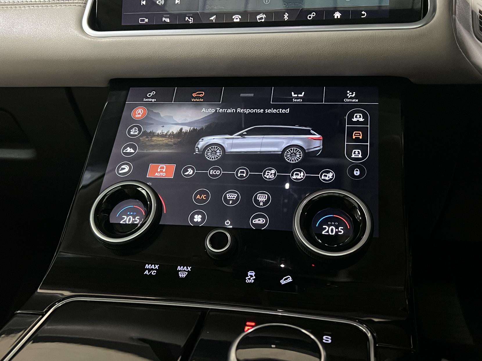 Land Rover Range Rover Velar 3.0 D300 R-Dynamic HSE SUV 5dr Diesel Auto 4WD Euro 6 (s/s) (300 ps)