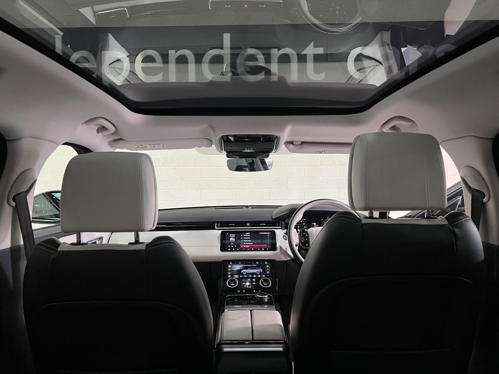 Land Rover Range Rover Velar 3.0 D300 R-Dynamic HSE SUV 5dr Diesel Auto 4WD Euro 6 (s/s) (300 ps)