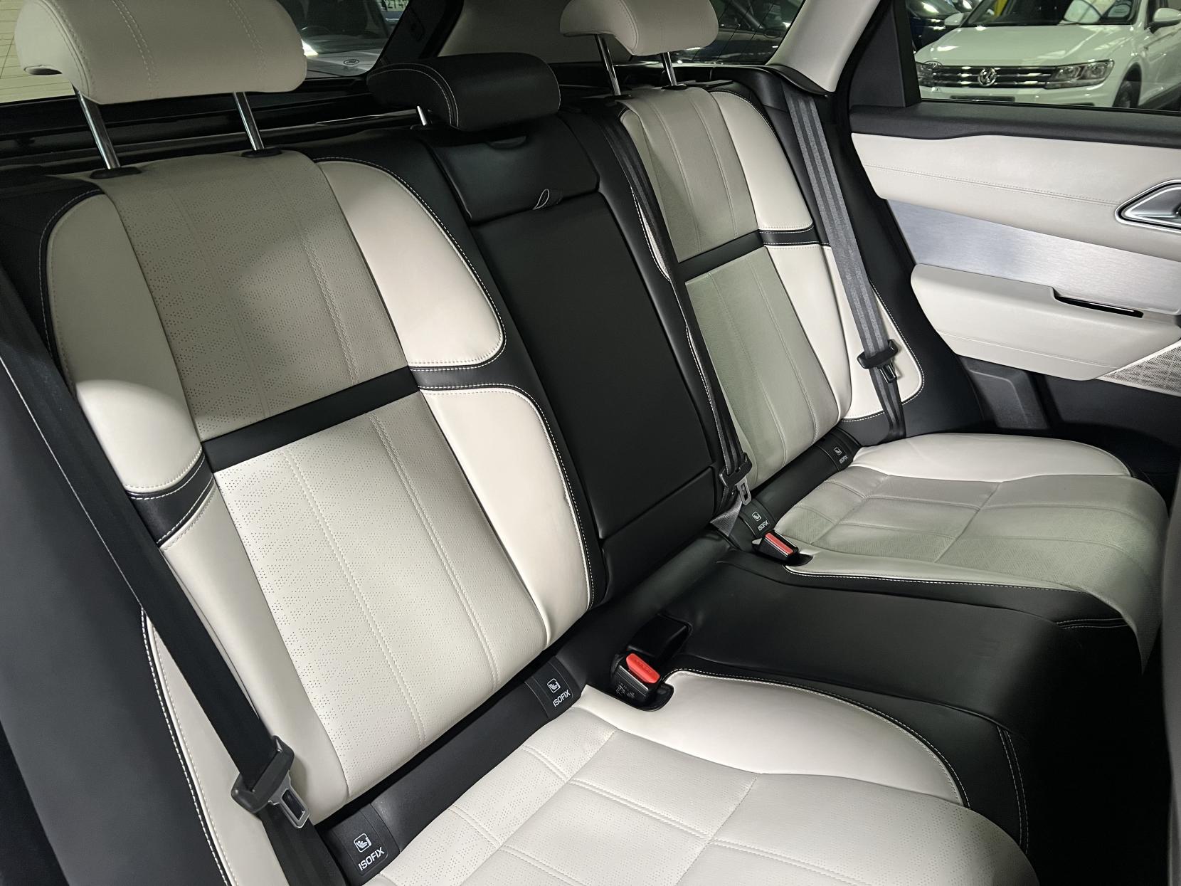 Land Rover Range Rover Velar 3.0 D300 R-Dynamic HSE SUV 5dr Diesel Auto 4WD Euro 6 (s/s) (300 ps)