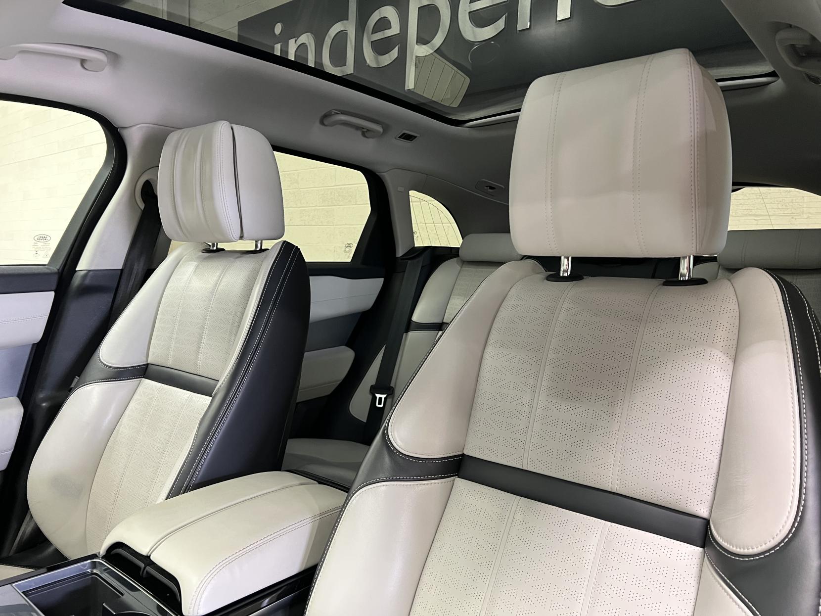 Land Rover Range Rover Velar 3.0 D300 R-Dynamic HSE SUV 5dr Diesel Auto 4WD Euro 6 (s/s) (300 ps)