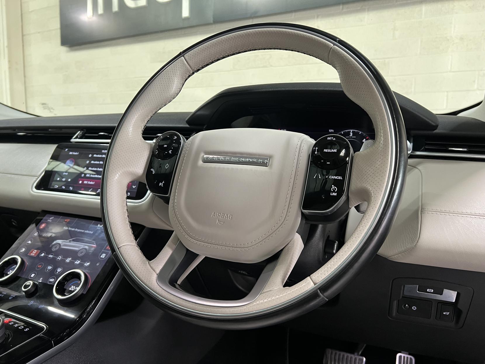 Land Rover Range Rover Velar 3.0 D300 R-Dynamic HSE SUV 5dr Diesel Auto 4WD Euro 6 (s/s) (300 ps)