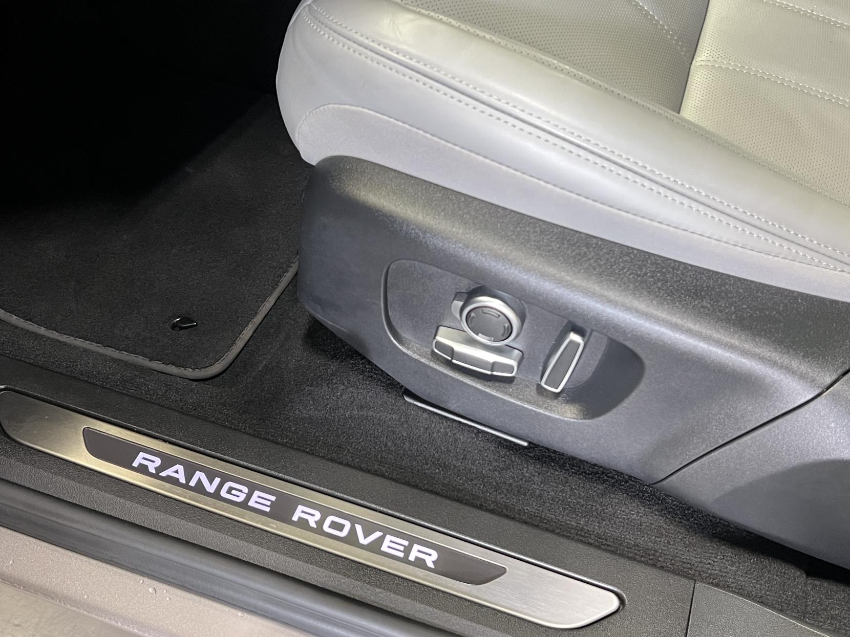 Land Rover Range Rover Evoque 1.5 P300e 12.2kWh Autobiography SUV 5dr Petrol Plug-in Hybrid Auto 4WD Euro 6 (s/s) (309 ps)