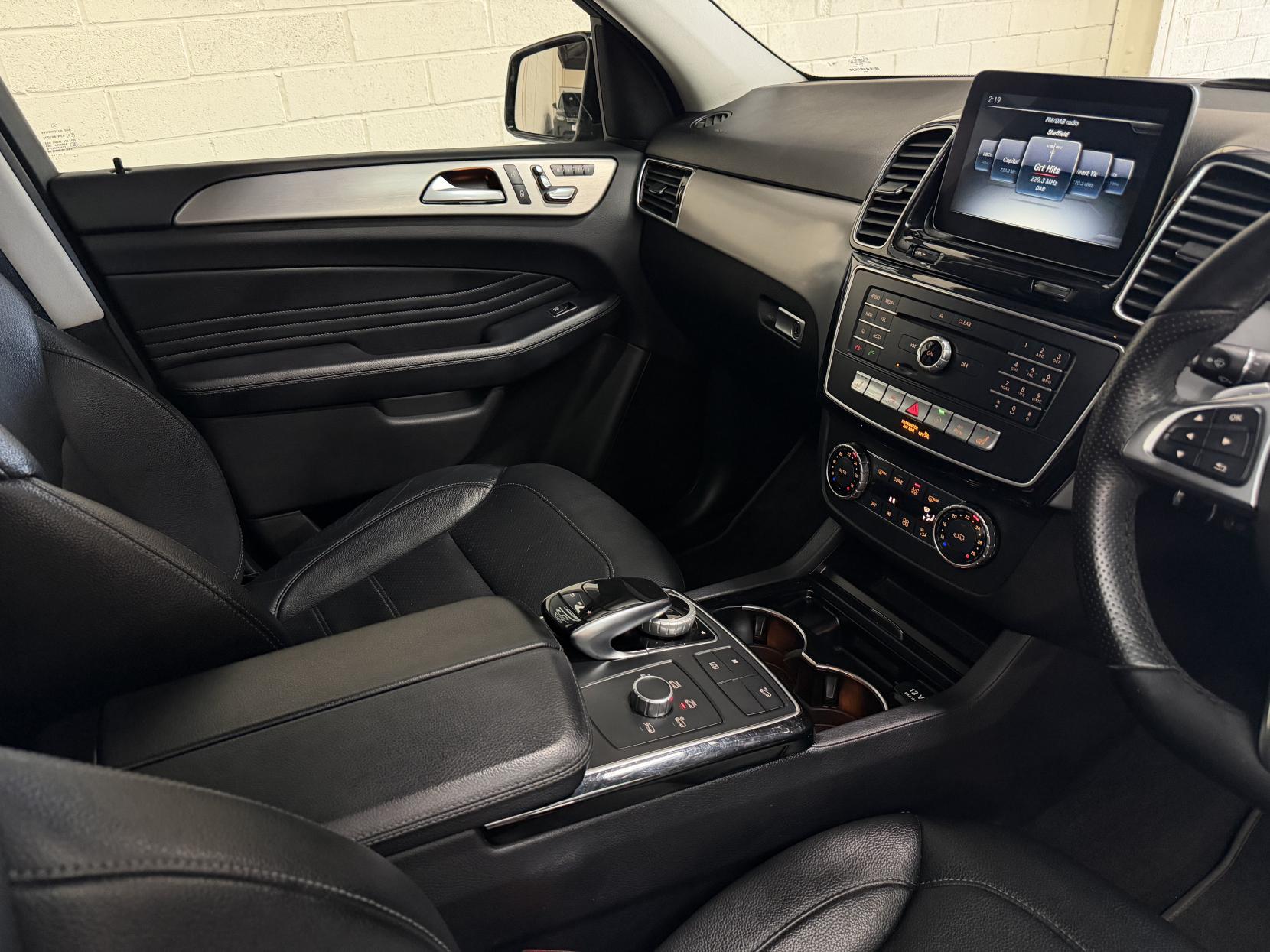 Mercedes-Benz GLE 2.1 GLE250d AMG Line (Premium) SUV 5dr Diesel G-Tronic 4MATIC Euro 6 (s/s) (204 ps)