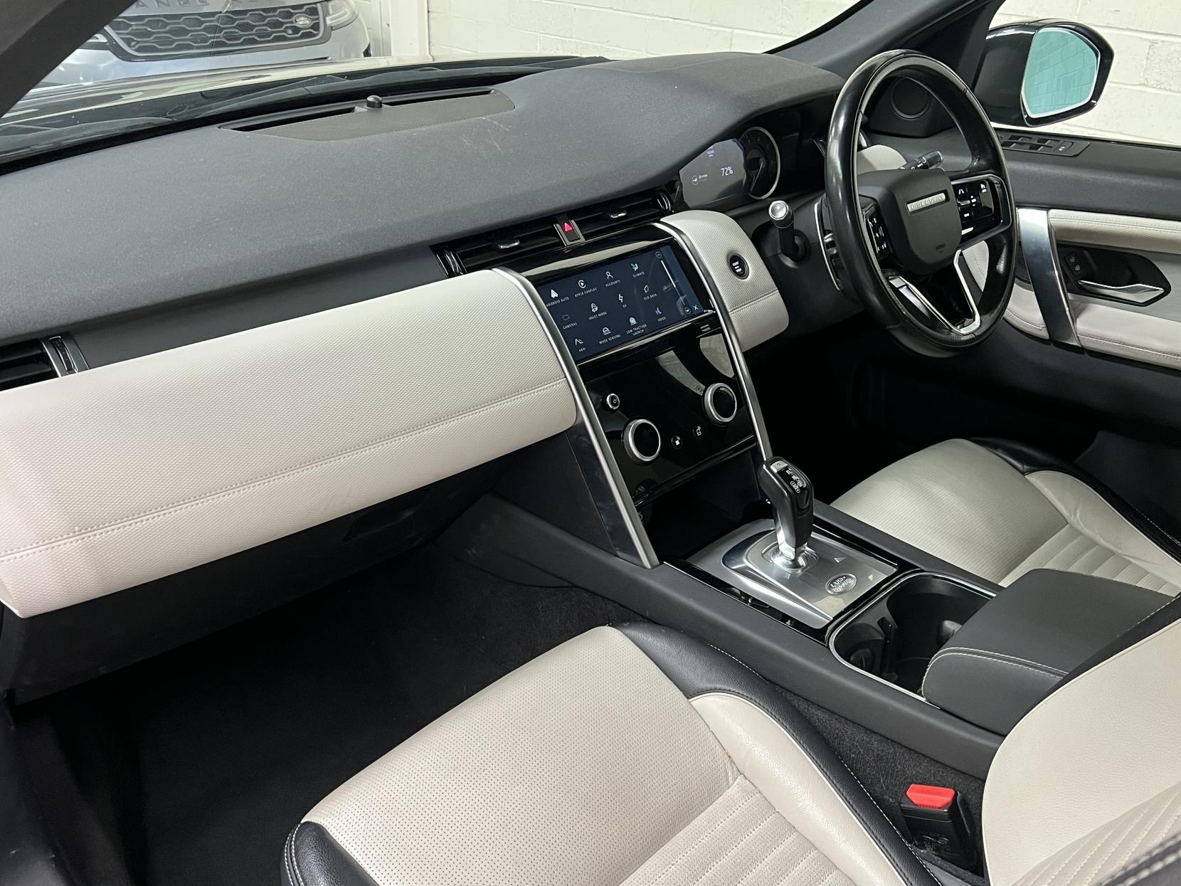 Land Rover Discovery Sport 1.5 P300e 12.2kWh R-Dynamic S SUV 5dr Petrol Plug-in Hybrid Auto 4WD Euro 6 (s/s) (309 ps)
