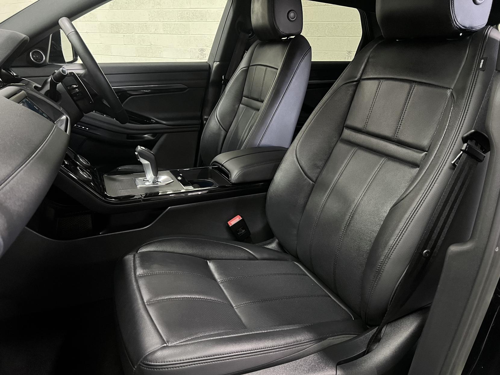 Land Rover Range Rover Evoque 1.5 P300e 12.2kWh R-Dynamic SE SUV 5dr Petrol Plug-in Hybrid Auto 4WD Euro 6 (s/s) (309 ps)