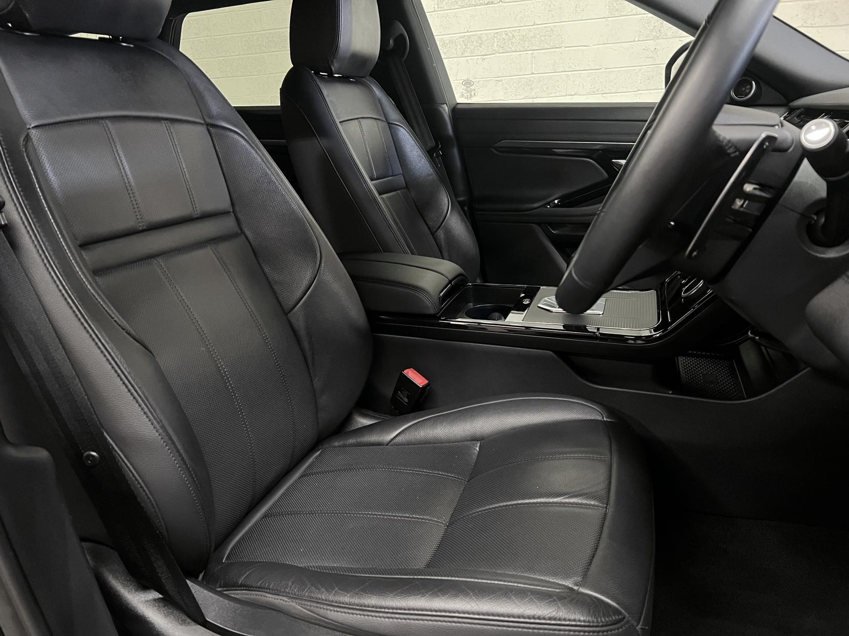 Land Rover Range Rover Evoque 1.5 P300e 12.2kWh R-Dynamic SE SUV 5dr Petrol Plug-in Hybrid Auto 4WD Euro 6 (s/s) (309 ps)