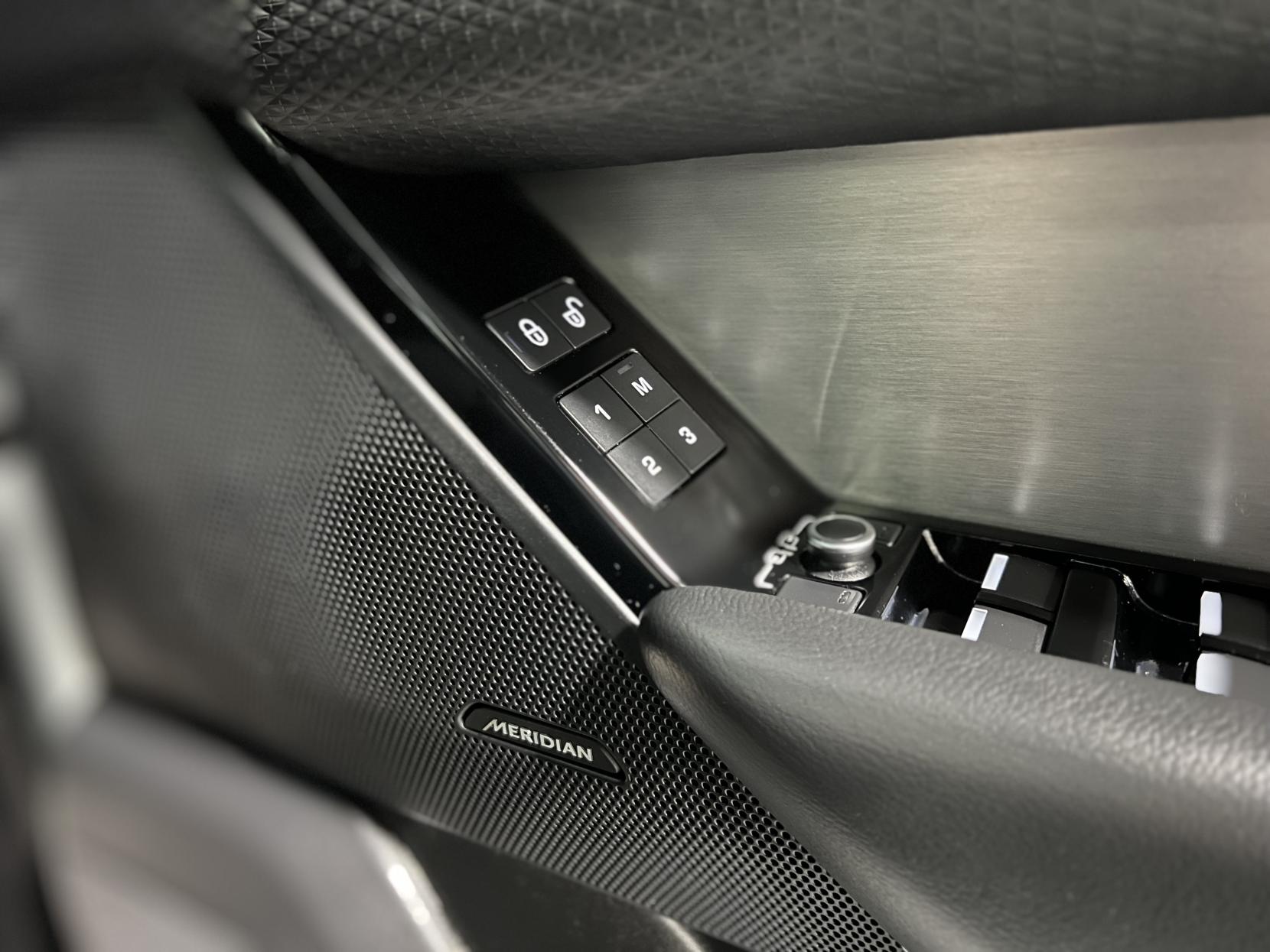 Land Rover Range Rover Velar 2.0 P250 R-Dynamic S SUV 5dr Petrol Auto 4WD Euro 6 (s/s) (250 bhp)