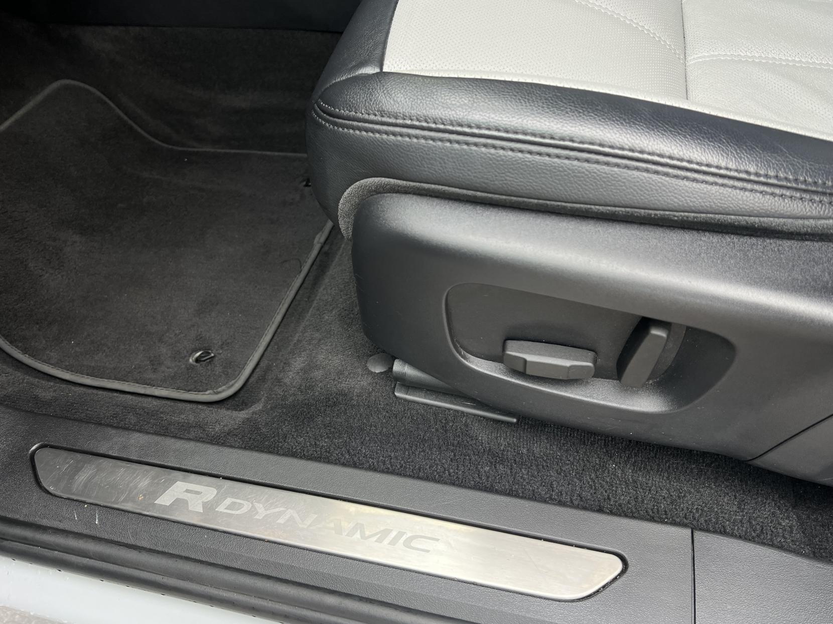 Land Rover Range Rover Evoque 2.0 P200 MHEV R-Dynamic S SUV 5dr Petrol Auto 4WD Euro 6 (s/s) (200 ps)