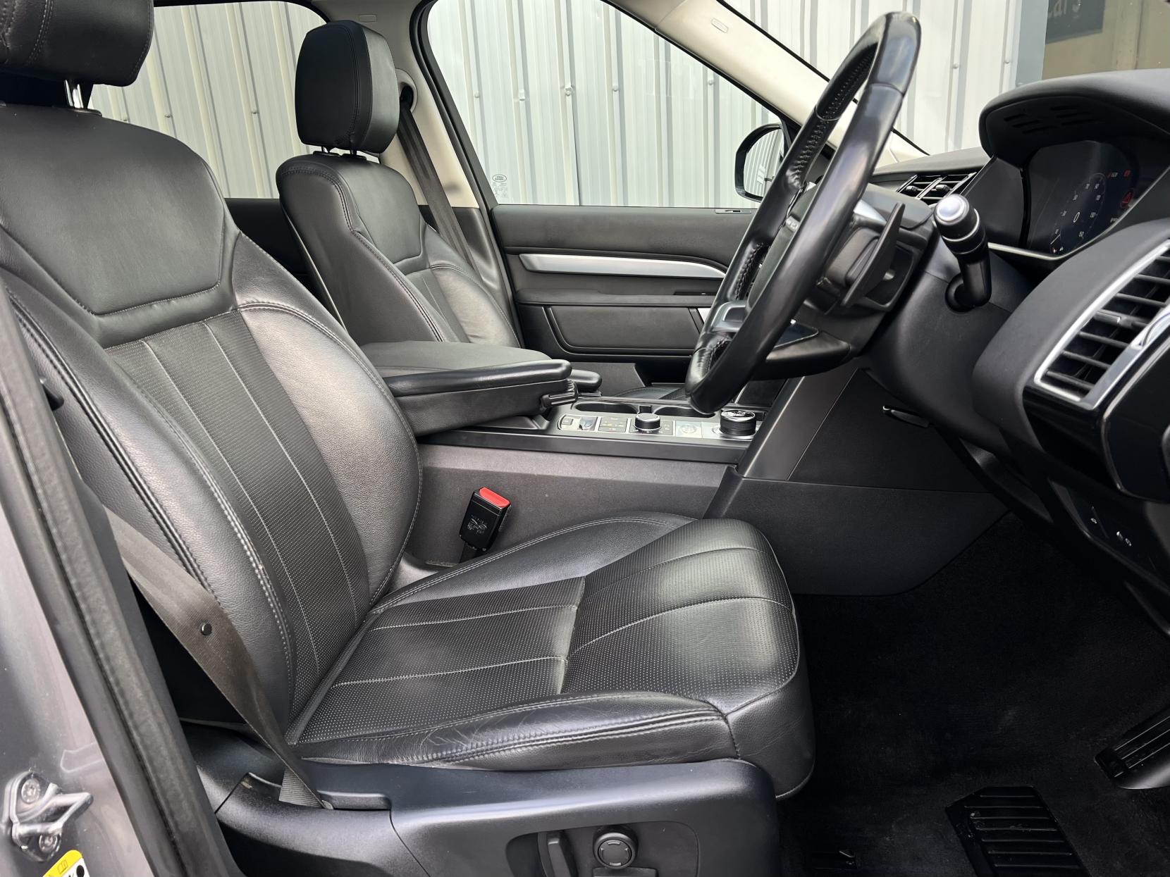 Land Rover Discovery 3.0 SD V6 Landmark Edition SUV 5dr Diesel Auto 4WD Euro 6 (s/s) (306 ps)