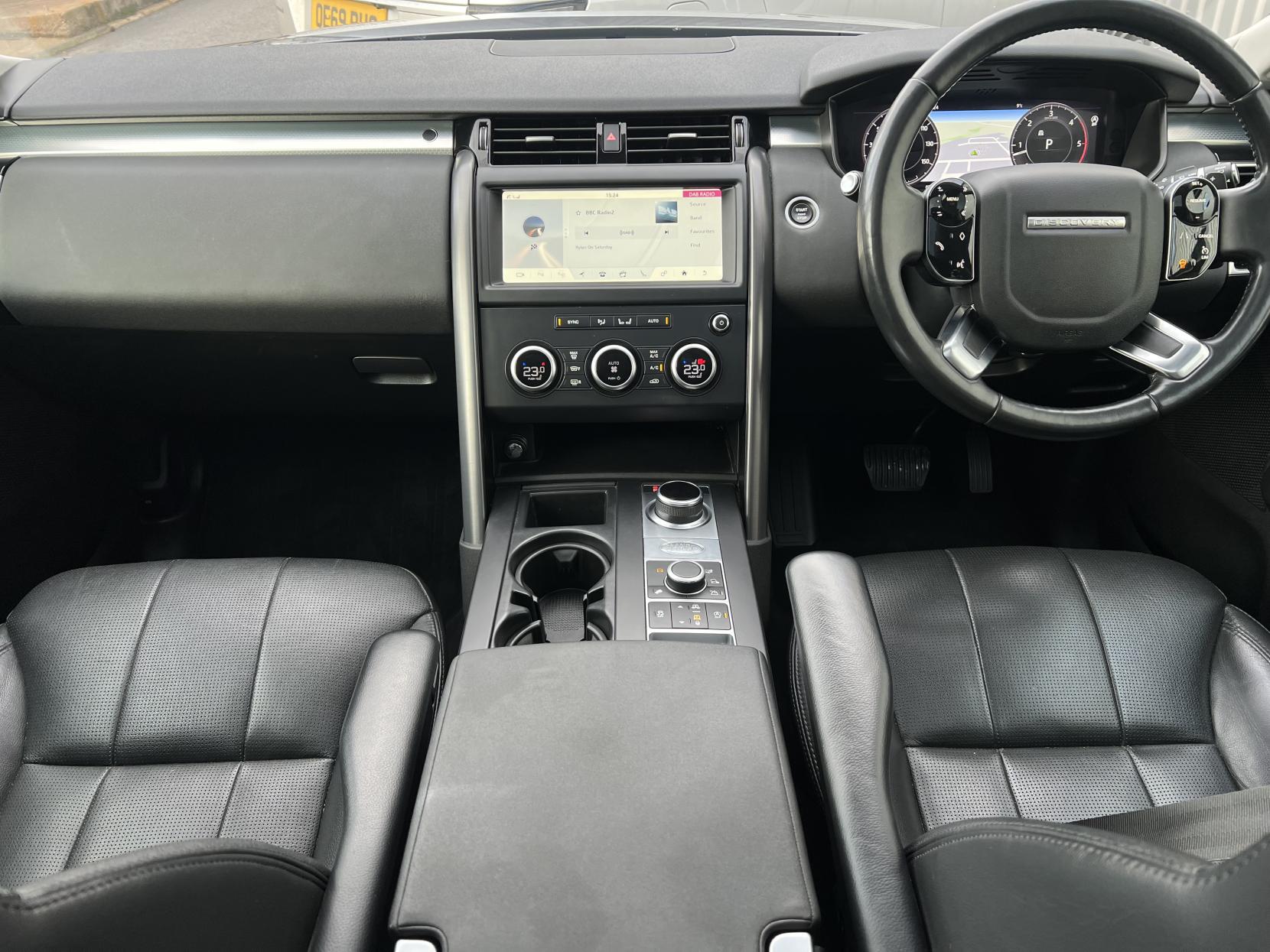 Land Rover Discovery 3.0 SD V6 Landmark Edition SUV 5dr Diesel Auto 4WD Euro 6 (s/s) (306 ps)