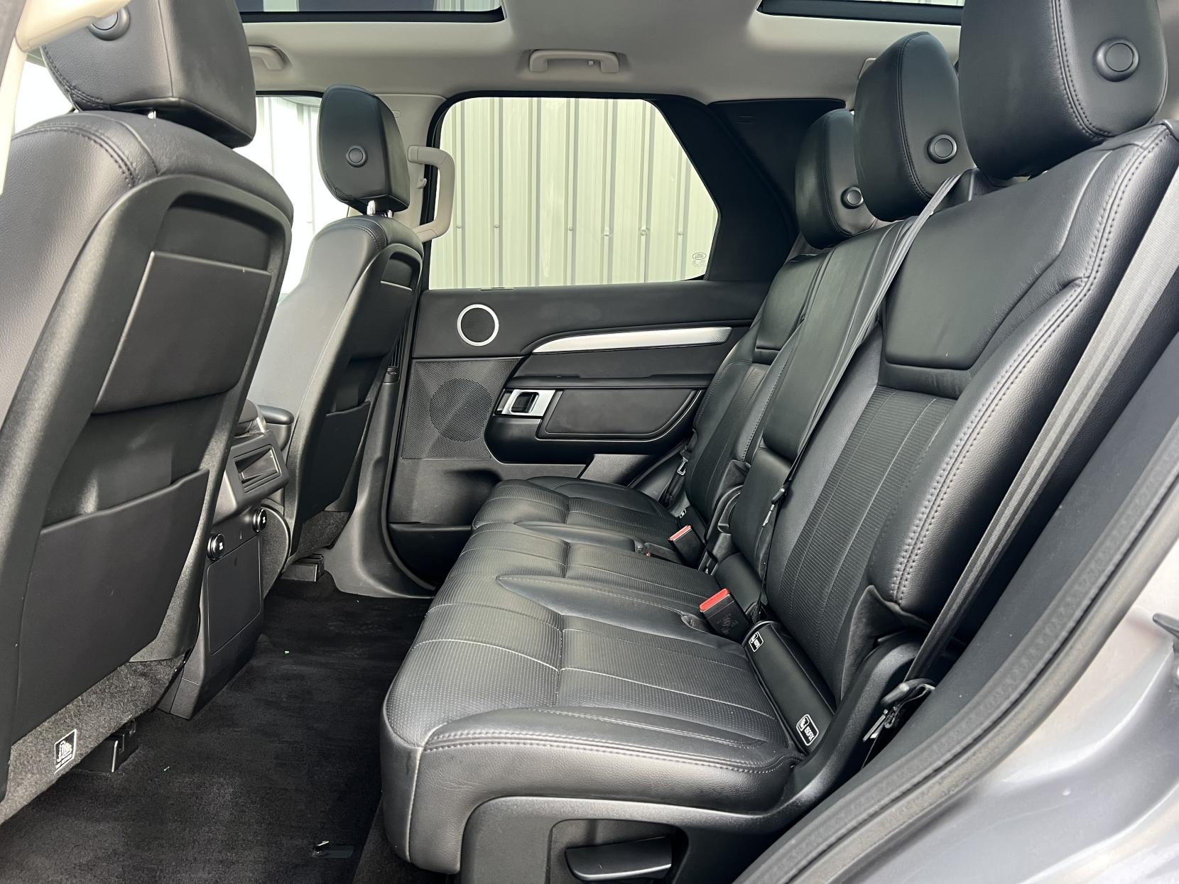 Land Rover Discovery 3.0 SD V6 Landmark Edition SUV 5dr Diesel Auto 4WD Euro 6 (s/s) (306 ps)