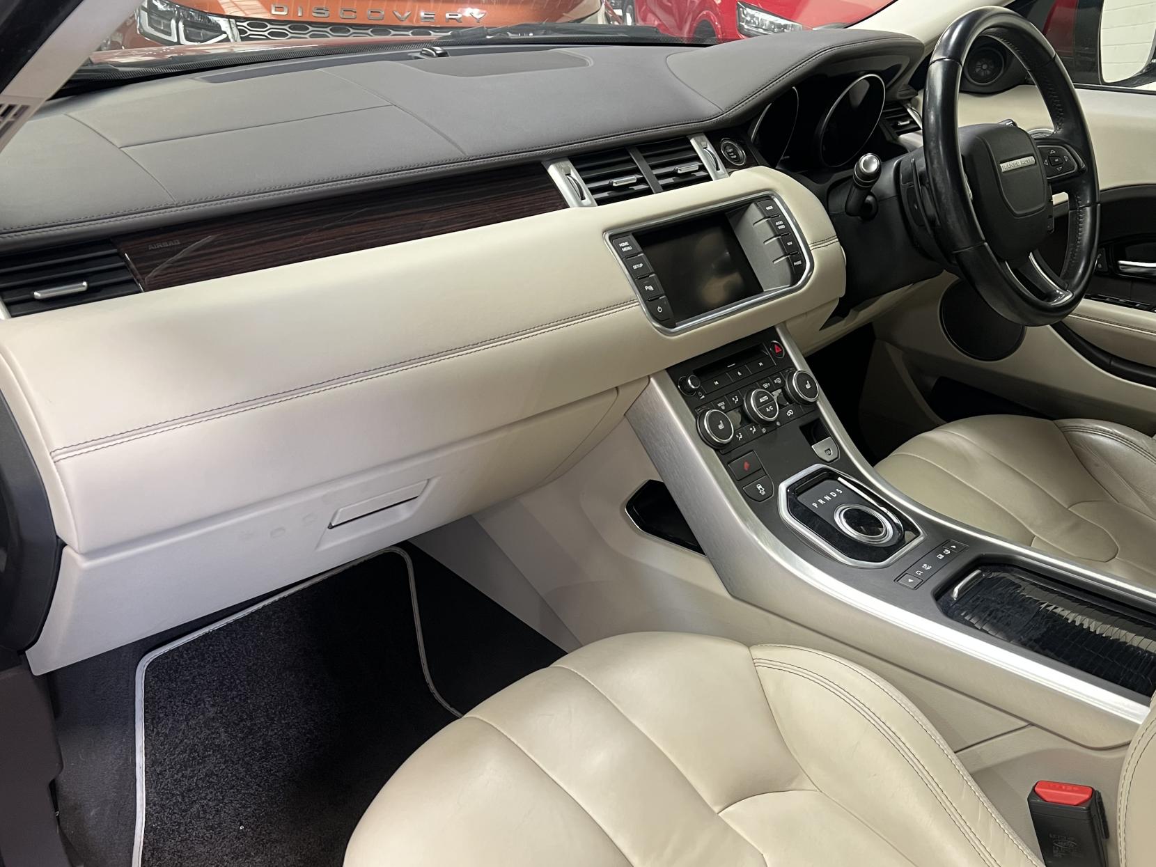 Land Rover Range Rover Evoque 2.2 SD4 Prestige SUV 5dr Diesel Auto 4WD Euro 5 (190 ps)