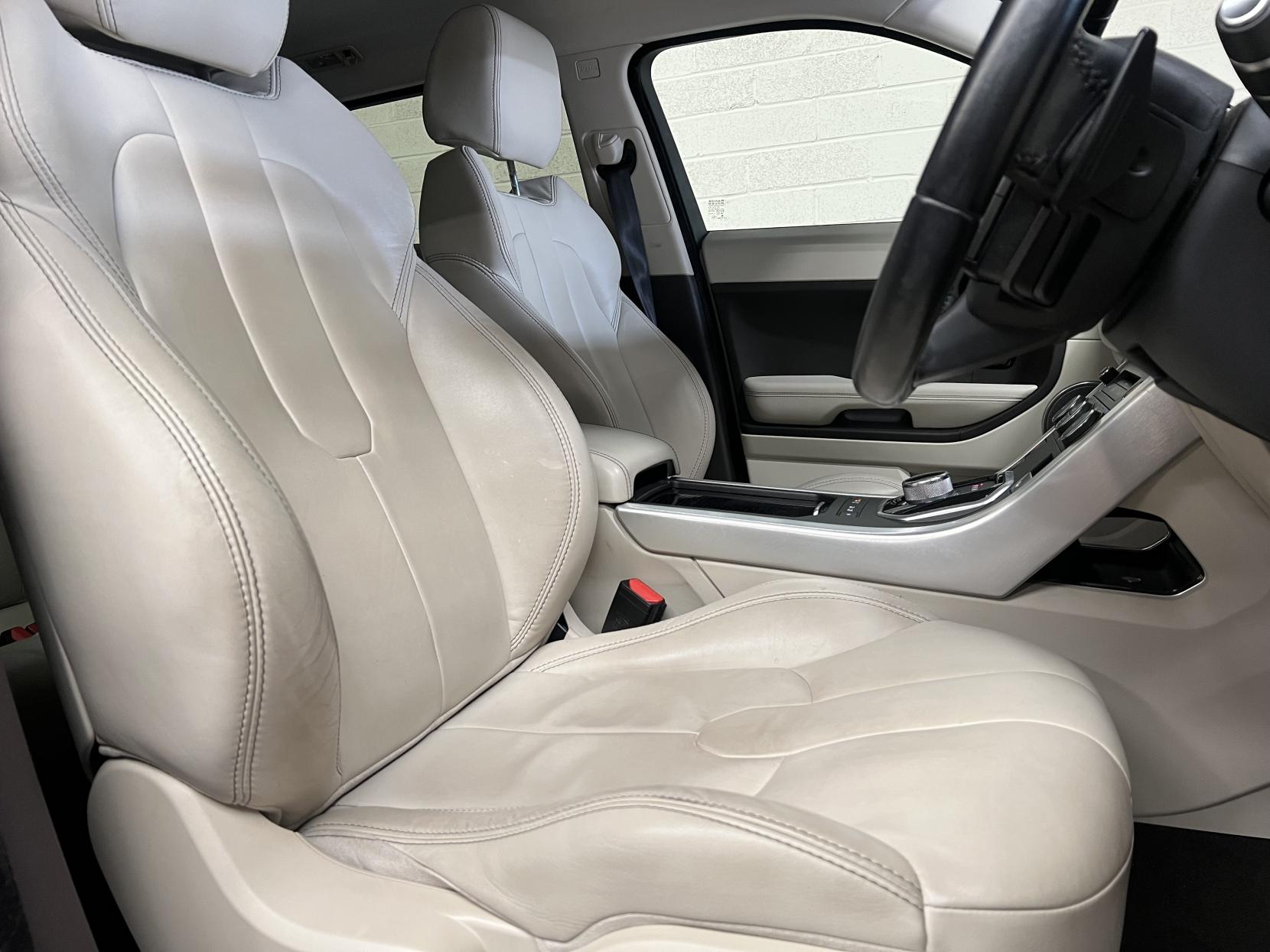 Land Rover Range Rover Evoque 2.2 SD4 Prestige SUV 5dr Diesel Auto 4WD Euro 5 (190 ps)