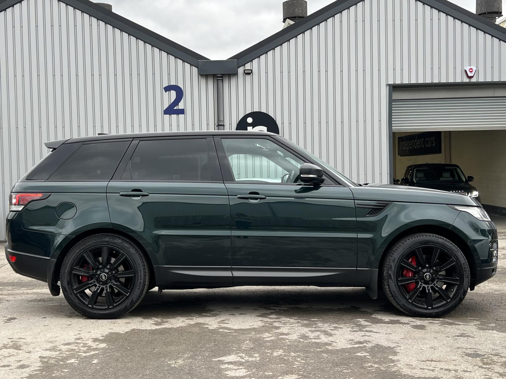 Land Rover Range Rover Sport 3.0 SD V6 HSE Dynamic SUV 5dr Diesel Auto 4WD Euro 6 (s/s) (306 ps)