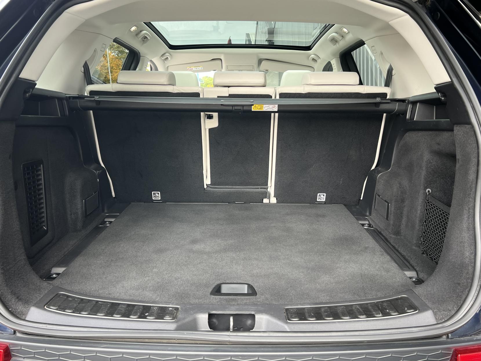 Land Rover Discovery Sport 2.0 P250 MHEV HSE SUV 5dr Petrol Auto 4WD Euro 6 (s/s) (250 ps)