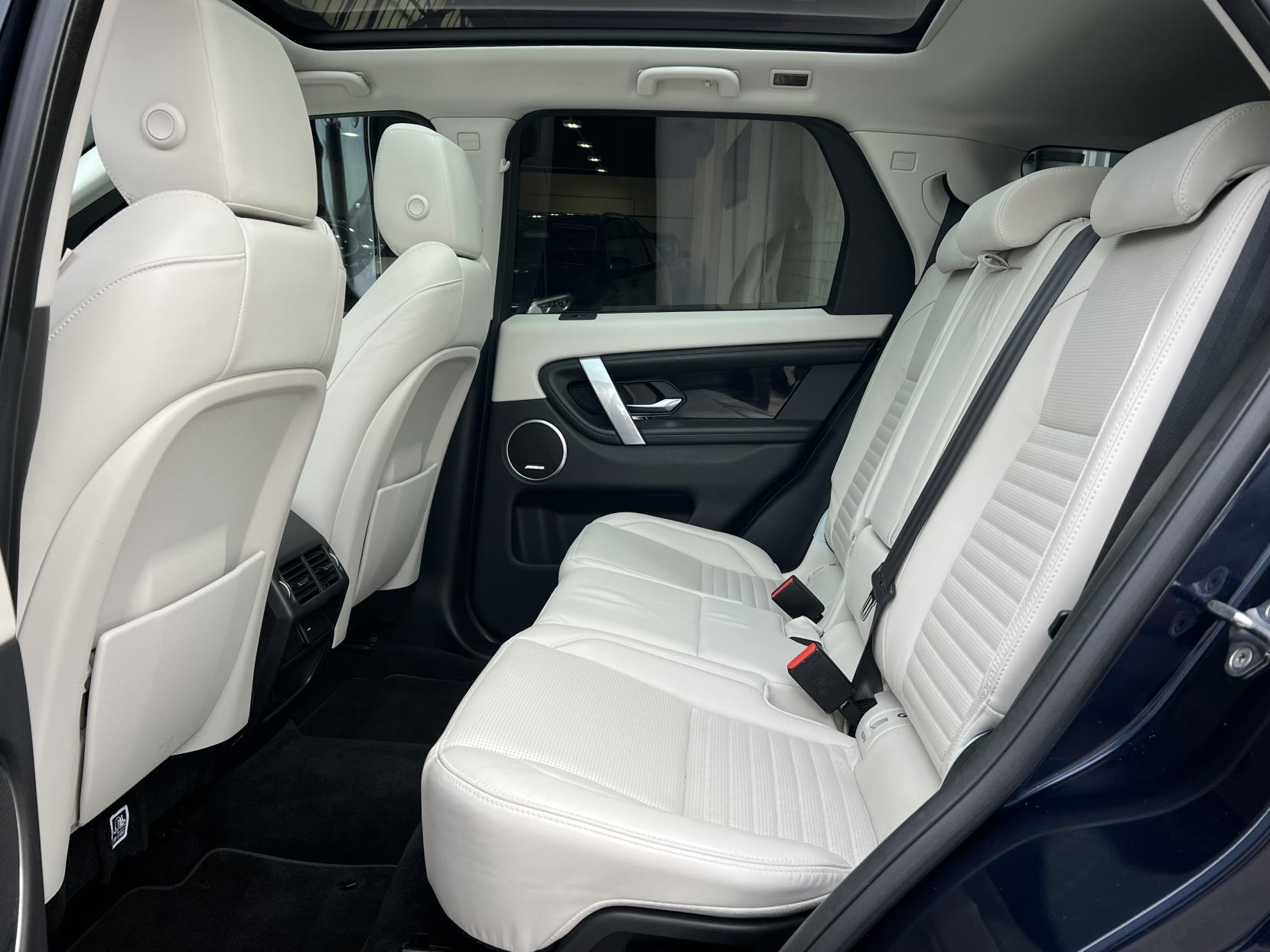 Land Rover Discovery Sport 2.0 P250 MHEV HSE SUV 5dr Petrol Auto 4WD Euro 6 (s/s) (250 ps)