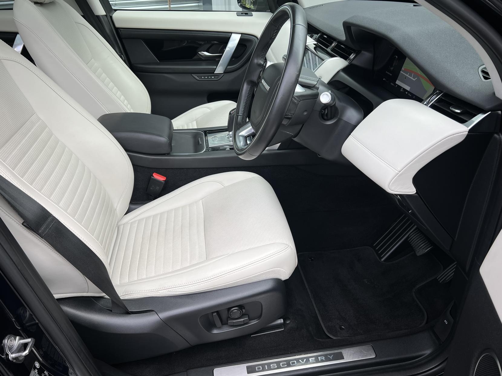 Land Rover Discovery Sport 2.0 P250 MHEV HSE SUV 5dr Petrol Auto 4WD Euro 6 (s/s) (250 ps)