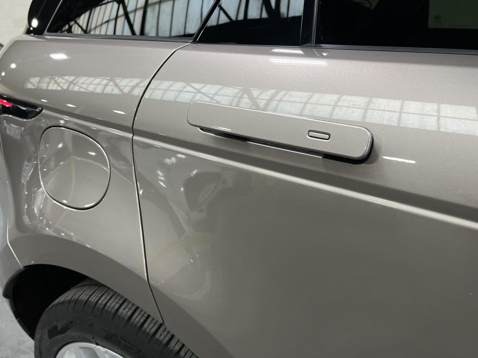 Land Rover Range Rover Evoque 1.5 P300e 12.2kWh R-Dynamic SE SUV 5dr Petrol Plug-in Hybrid Auto 4WD Euro 6 (s/s) (309 ps)