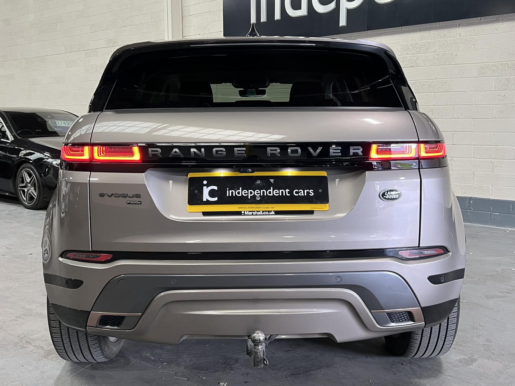 Land Rover Range Rover Evoque 1.5 P300e 12.2kWh R-Dynamic SE SUV 5dr Petrol Plug-in Hybrid Auto 4WD Euro 6 (s/s) (309 ps)
