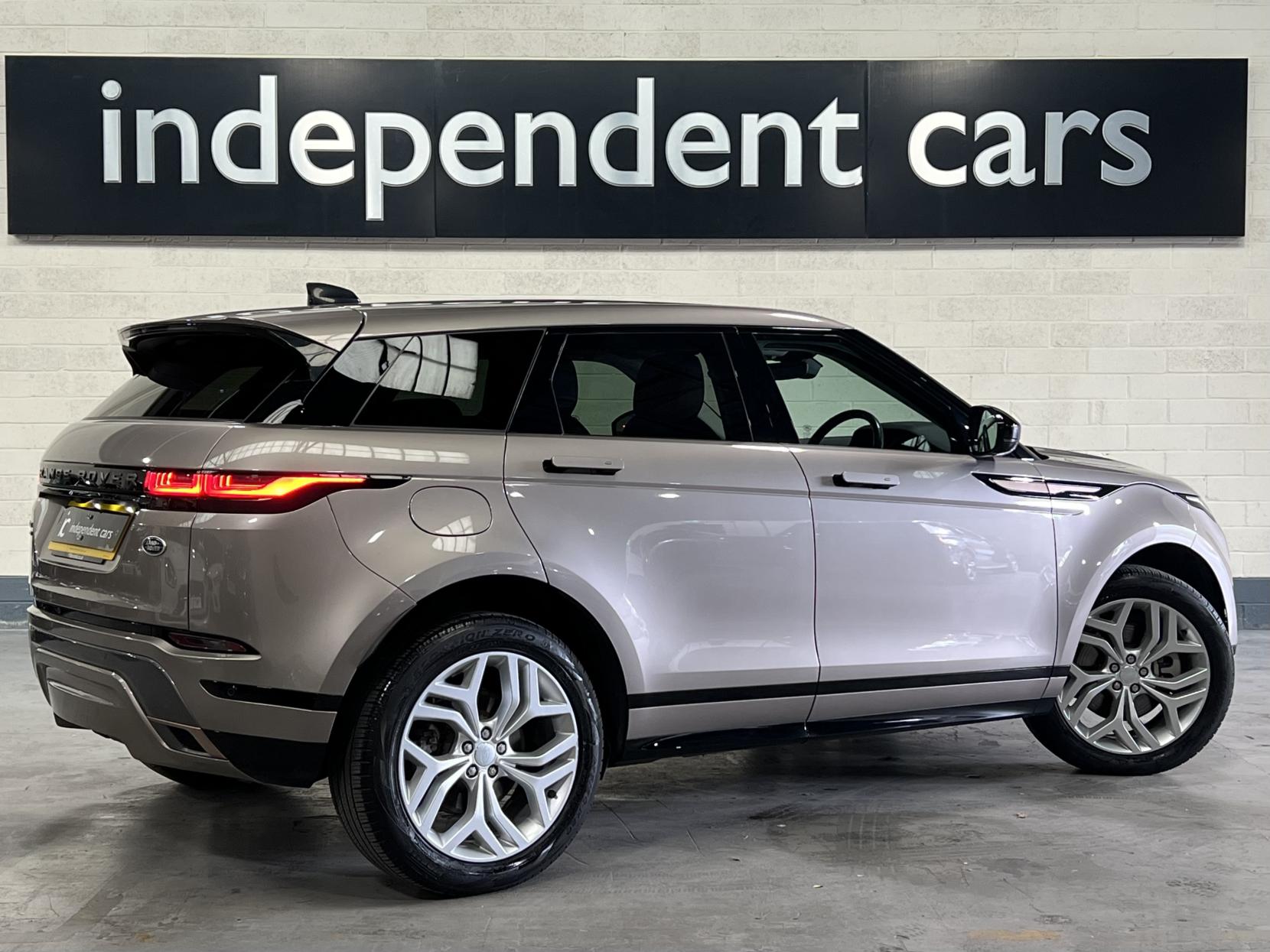 Land Rover Range Rover Evoque 1.5 P300e 12.2kWh R-Dynamic SE SUV 5dr Petrol Plug-in Hybrid Auto 4WD Euro 6 (s/s) (309 ps)