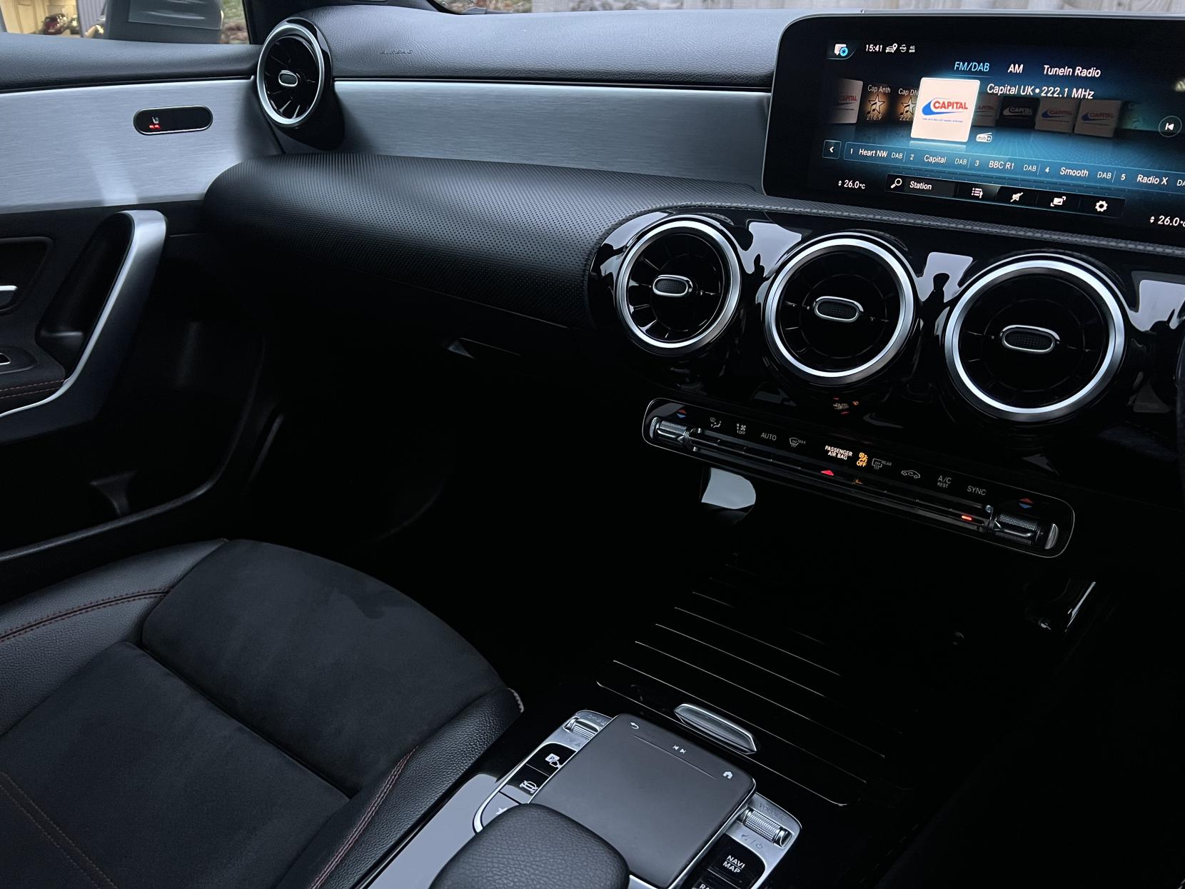 Mercedes-Benz A Class 2.0 A200d AMG Line (Executive) Hatchback 5dr Diesel 8G-DCT Euro 6 (s/s) (150 ps)