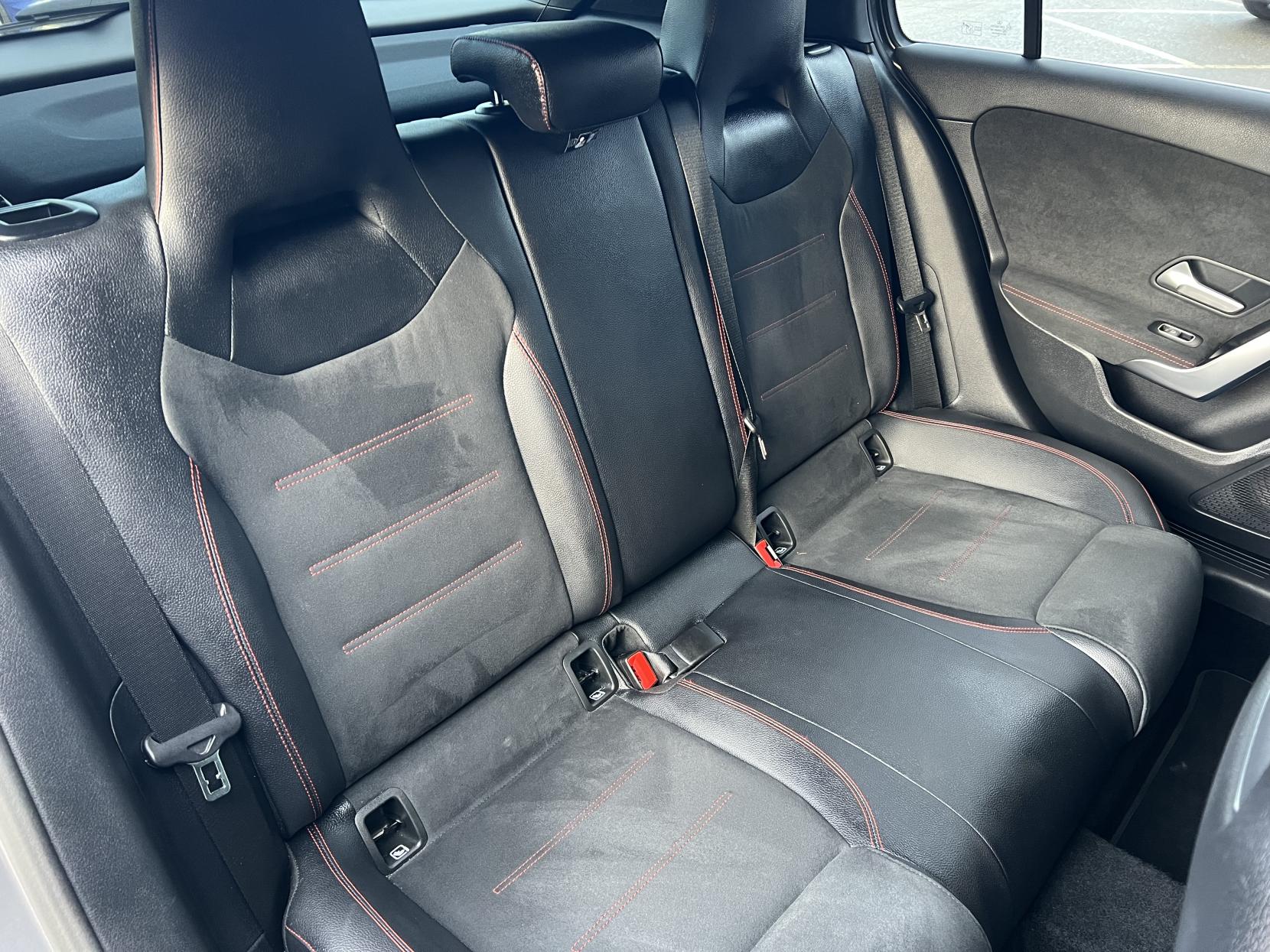 Mercedes-Benz A Class 2.0 A200d AMG Line (Executive) Hatchback 5dr Diesel 8G-DCT Euro 6 (s/s) (150 ps)