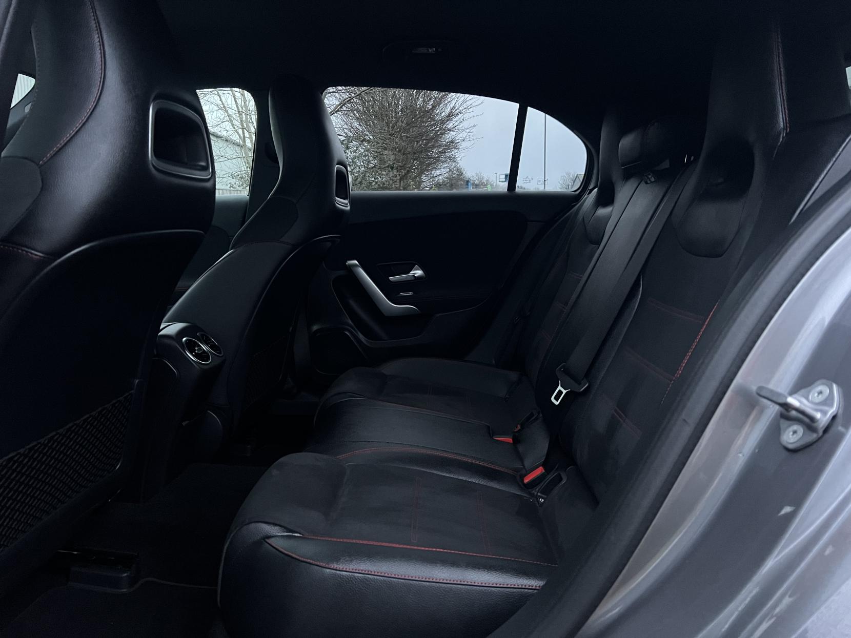 Mercedes-Benz A Class 2.0 A200d AMG Line (Executive) Hatchback 5dr Diesel 8G-DCT Euro 6 (s/s) (150 ps)