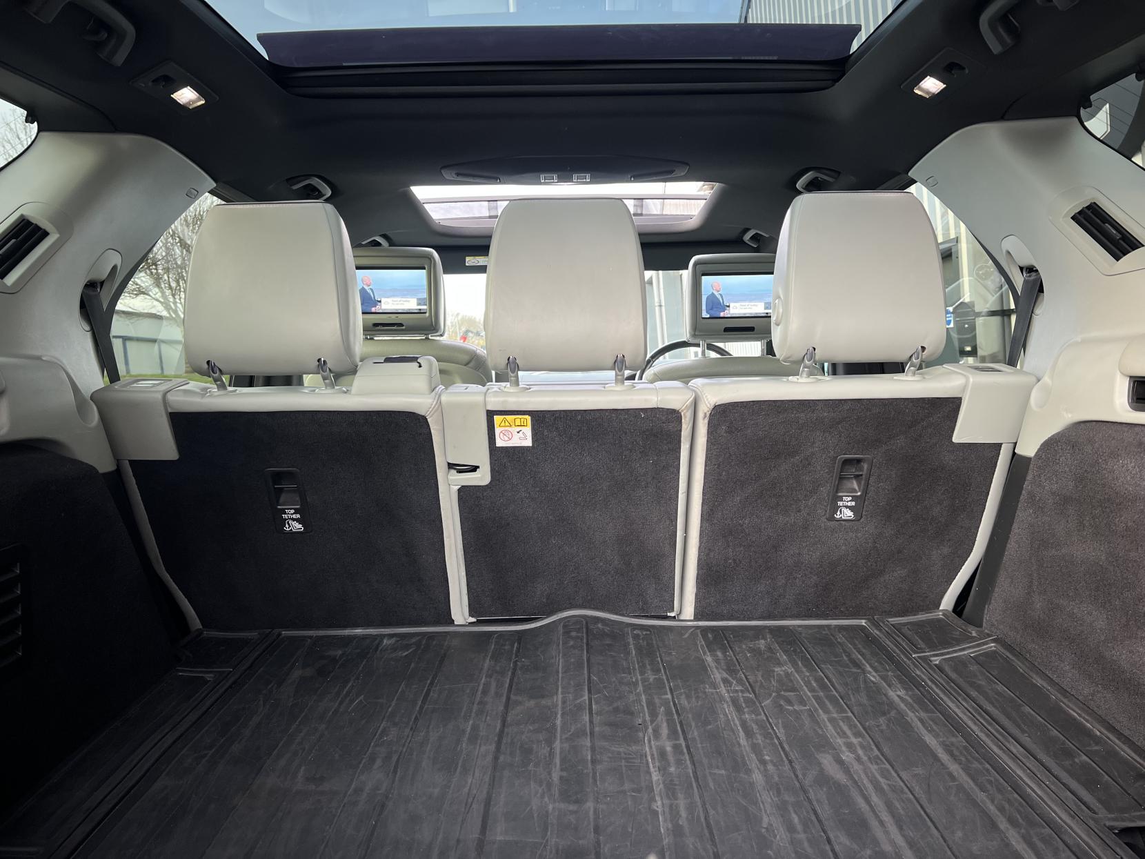 Land Rover Discovery 3.0 SD V6 HSE Luxury SUV 5dr Diesel Auto 4WD Euro 6 (s/s) (306 ps)