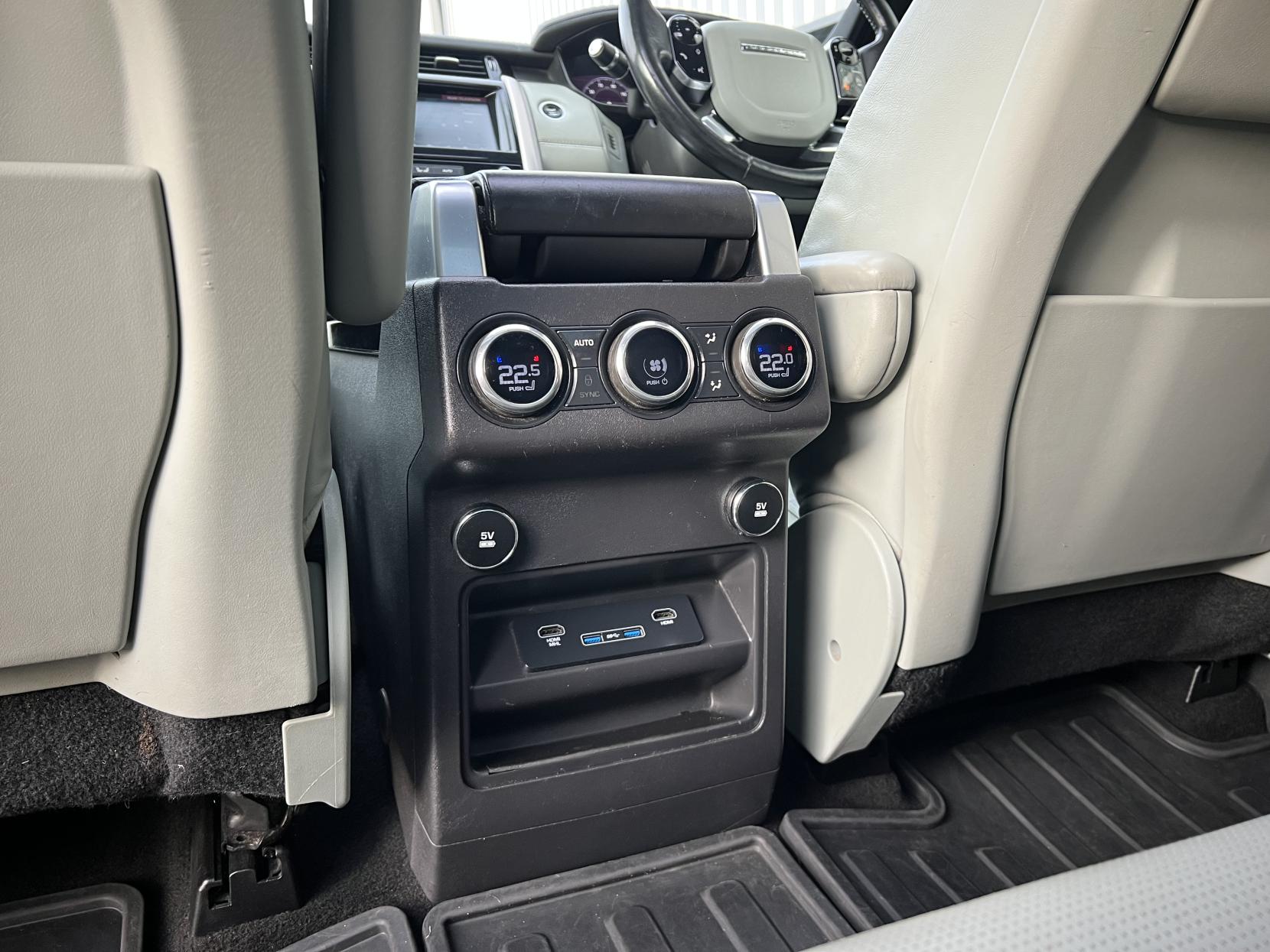 Land Rover Discovery 3.0 SD V6 HSE Luxury SUV 5dr Diesel Auto 4WD Euro 6 (s/s) (306 ps)