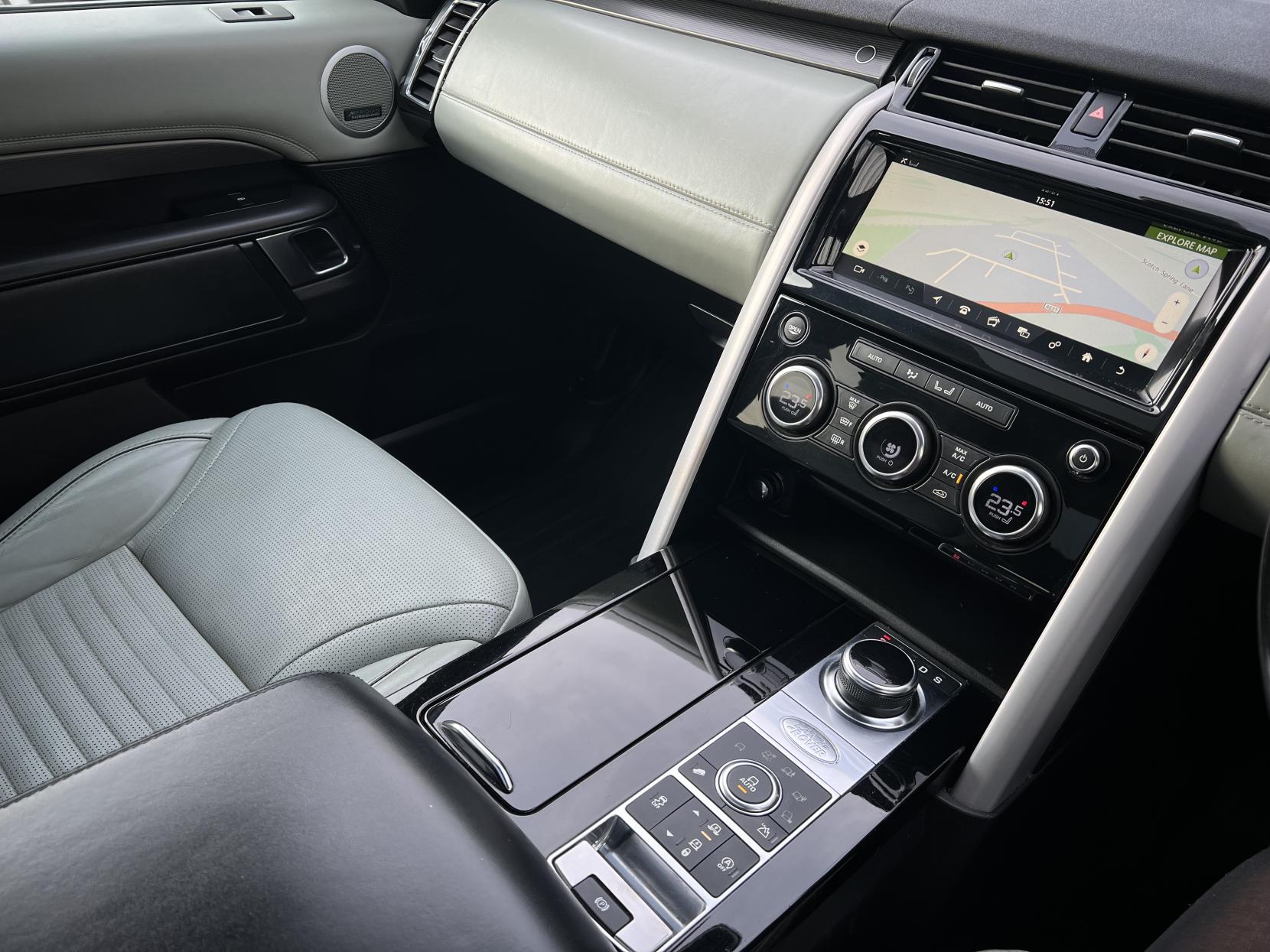 Land Rover Discovery 3.0 SD V6 HSE Luxury SUV 5dr Diesel Auto 4WD Euro 6 (s/s) (306 ps)