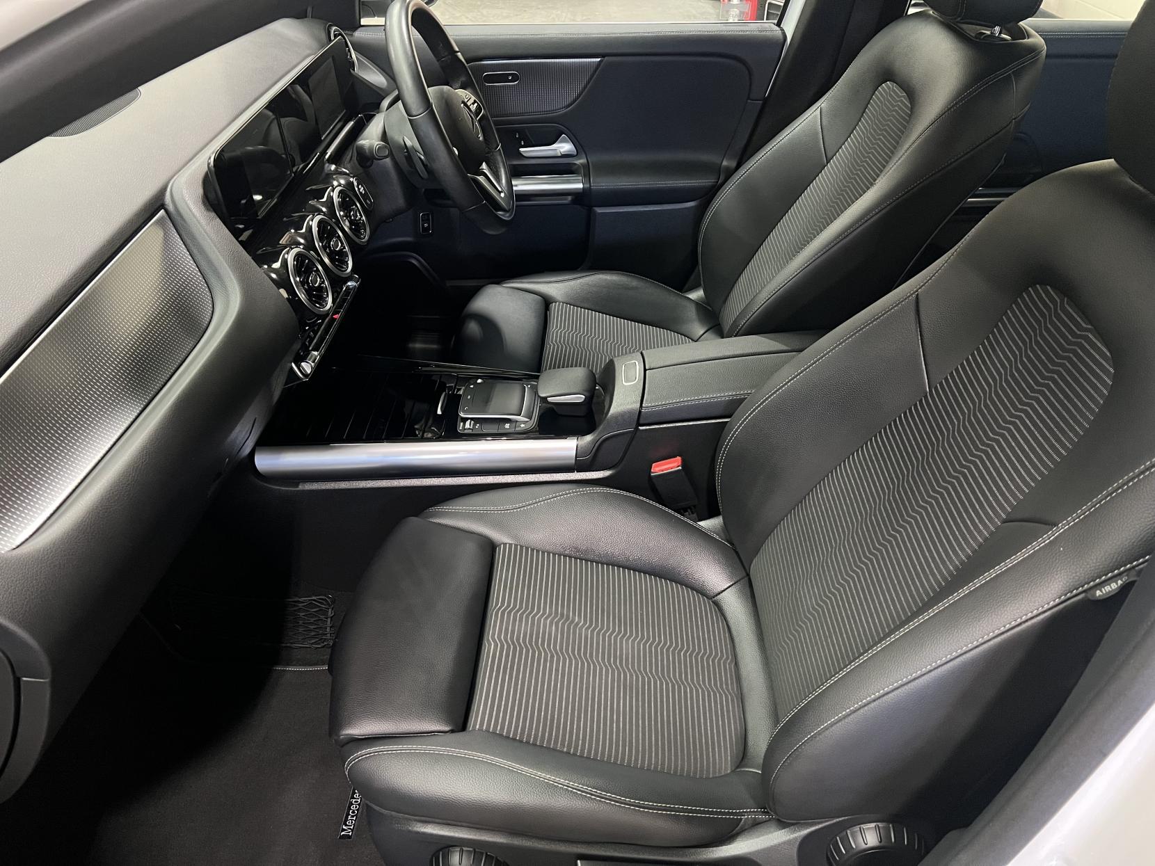Mercedes-Benz GLA 1.3 GLA200 Sport SUV 5dr Petrol 7G-DCT Euro 6 (s/s) (163 ps)