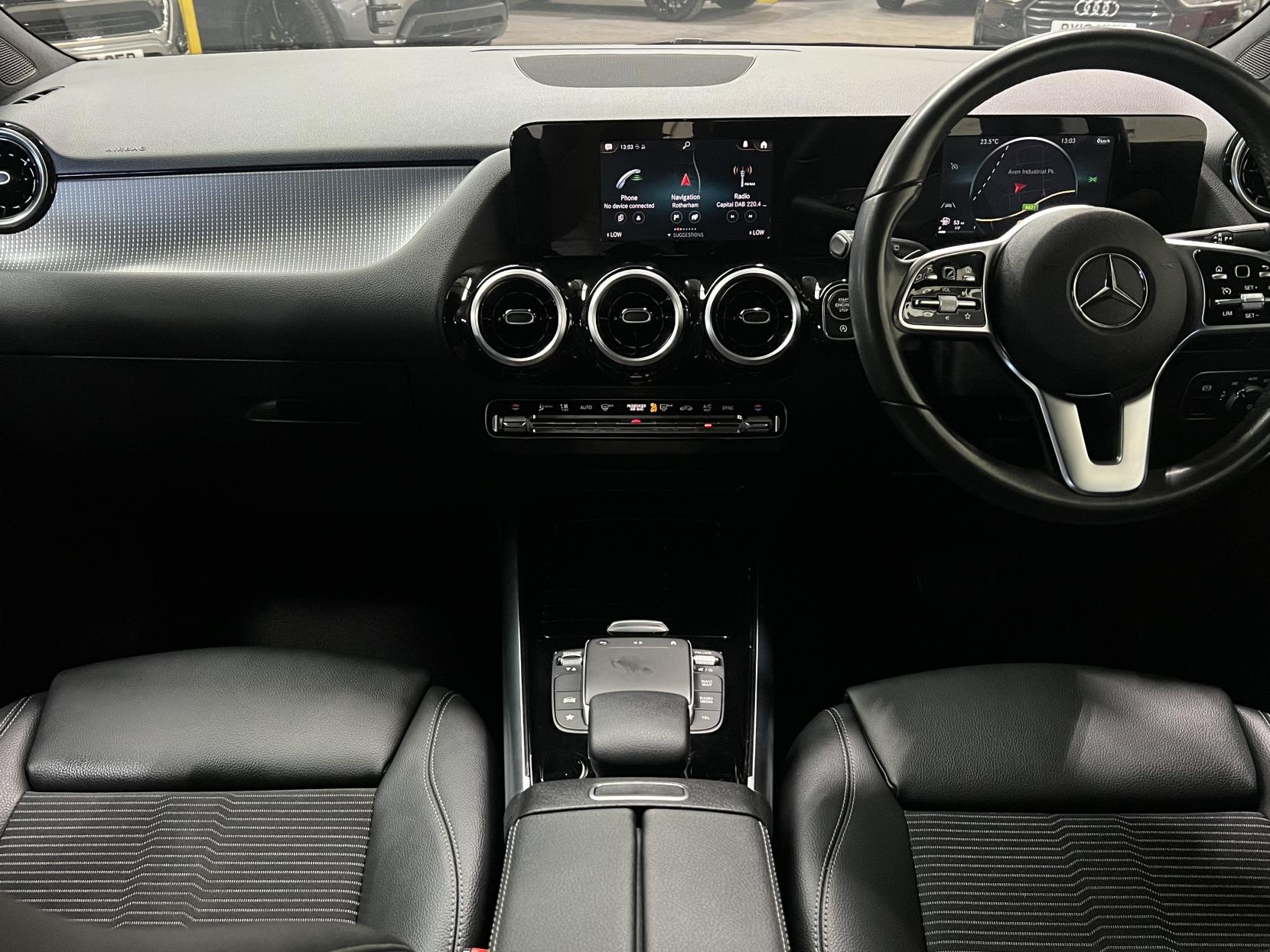 Mercedes-Benz GLA 1.3 GLA200 Sport SUV 5dr Petrol 7G-DCT Euro 6 (s/s) (163 ps)