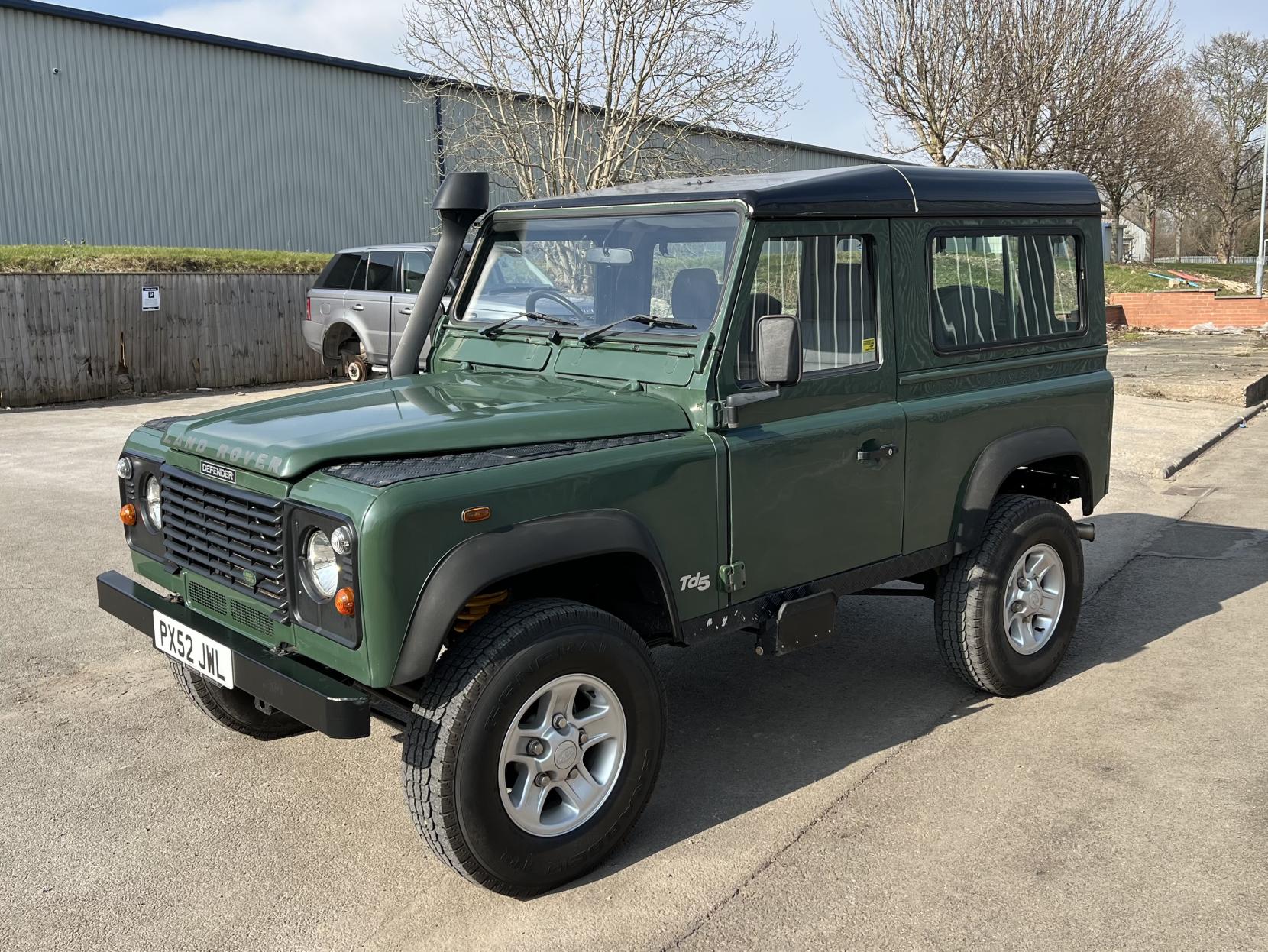 Land Rover Defender 90 2.5 TD5 Hard Top SUV Diesel Manual SWB (120 bhp)