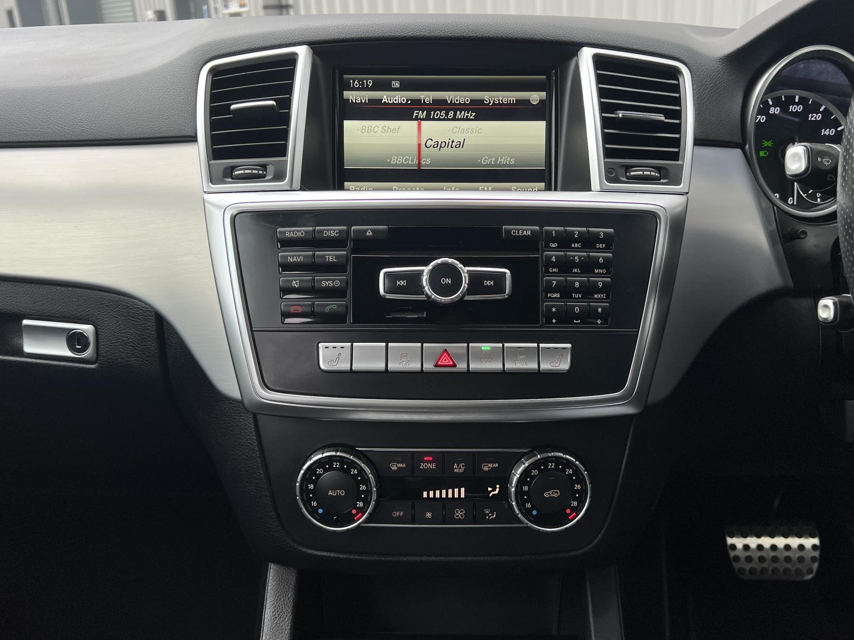Mercedes-Benz M Class 3.0 ML350 V6 BlueTEC AMG Sport SUV 5dr Diesel G-Tronic 4WD Euro 6 (s/s) (258 ps)