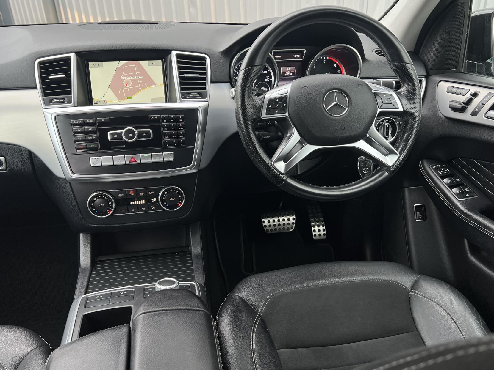 Mercedes-Benz M Class 3.0 ML350 V6 BlueTEC AMG Sport SUV 5dr Diesel G-Tronic 4WD Euro 6 (s/s) (258 ps)