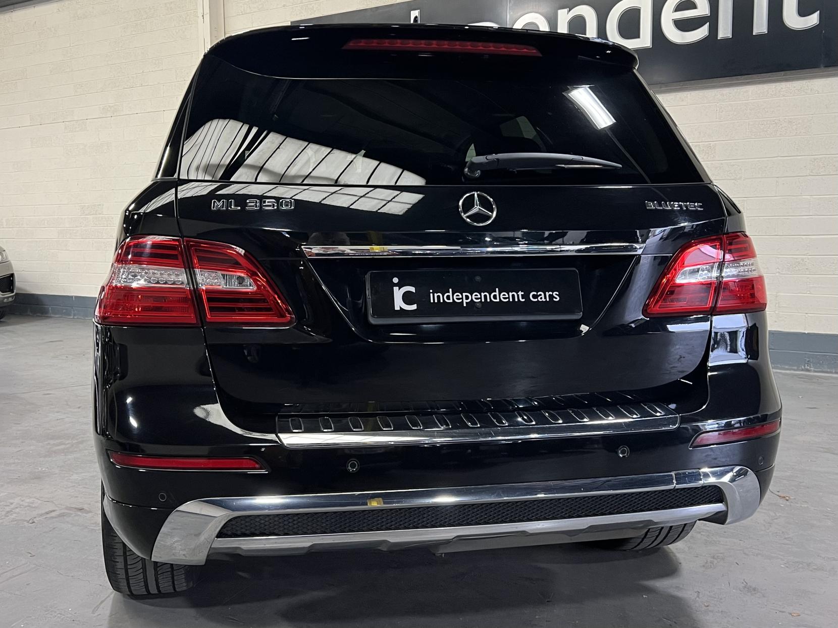 Mercedes-Benz M Class 3.0 ML350 V6 BlueTEC AMG Sport SUV 5dr Diesel G-Tronic 4WD Euro 6 (s/s) (258 ps)