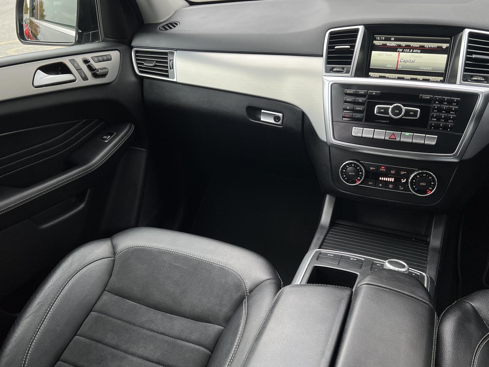 Mercedes-Benz M Class 3.0 ML350 V6 BlueTEC AMG Sport SUV 5dr Diesel G-Tronic 4WD Euro 6 (s/s) (258 ps)