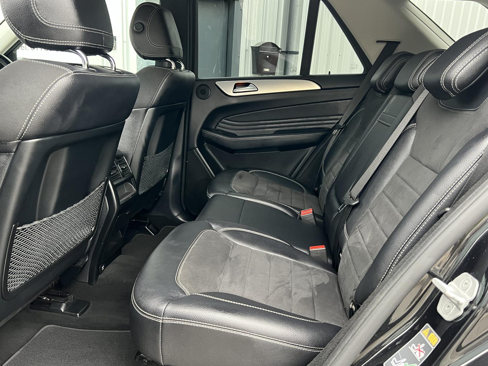 Mercedes-Benz M Class 3.0 ML350 V6 BlueTEC AMG Sport SUV 5dr Diesel G-Tronic 4WD Euro 6 (s/s) (258 ps)